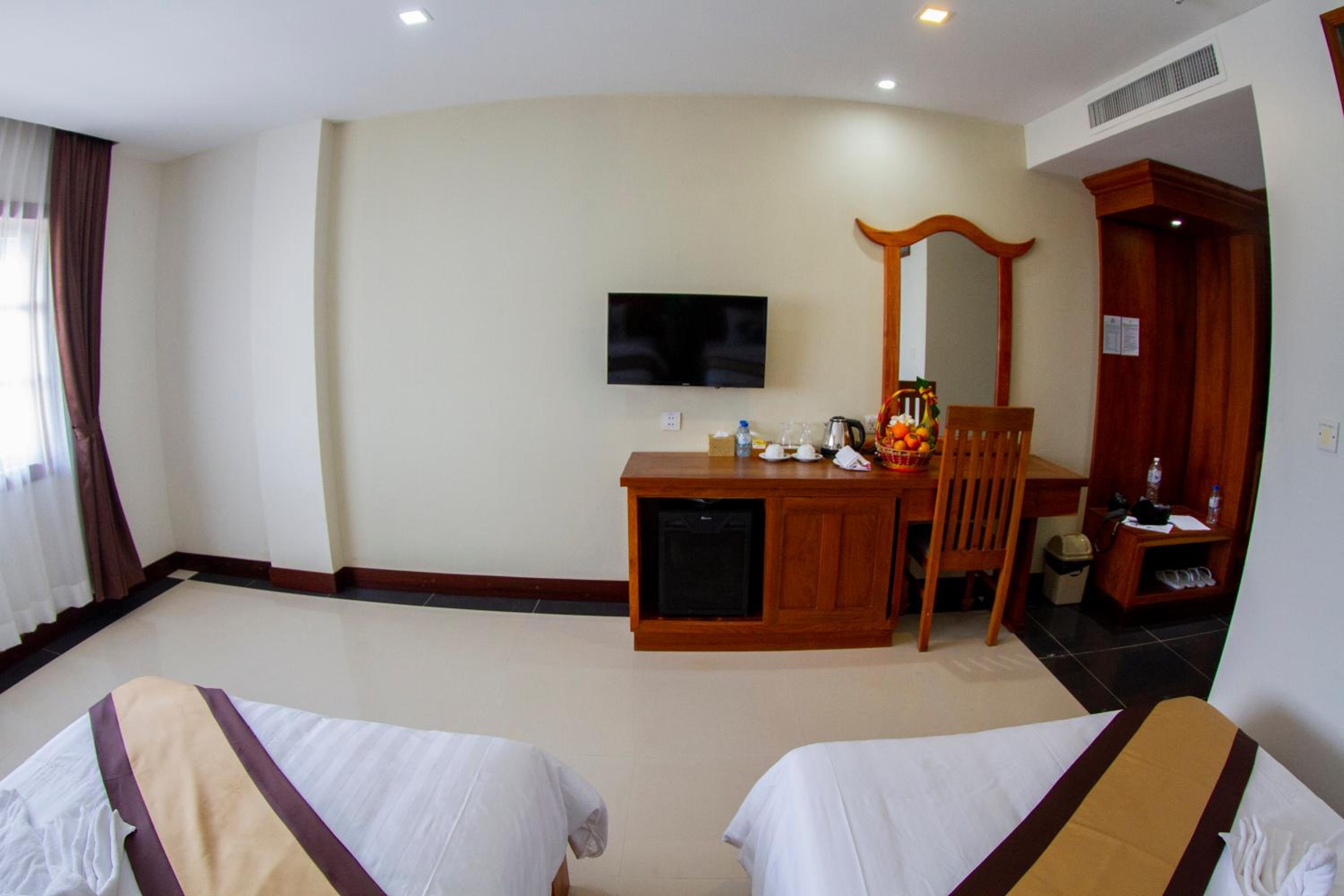 Superior Queen Room with Two Queen Beds