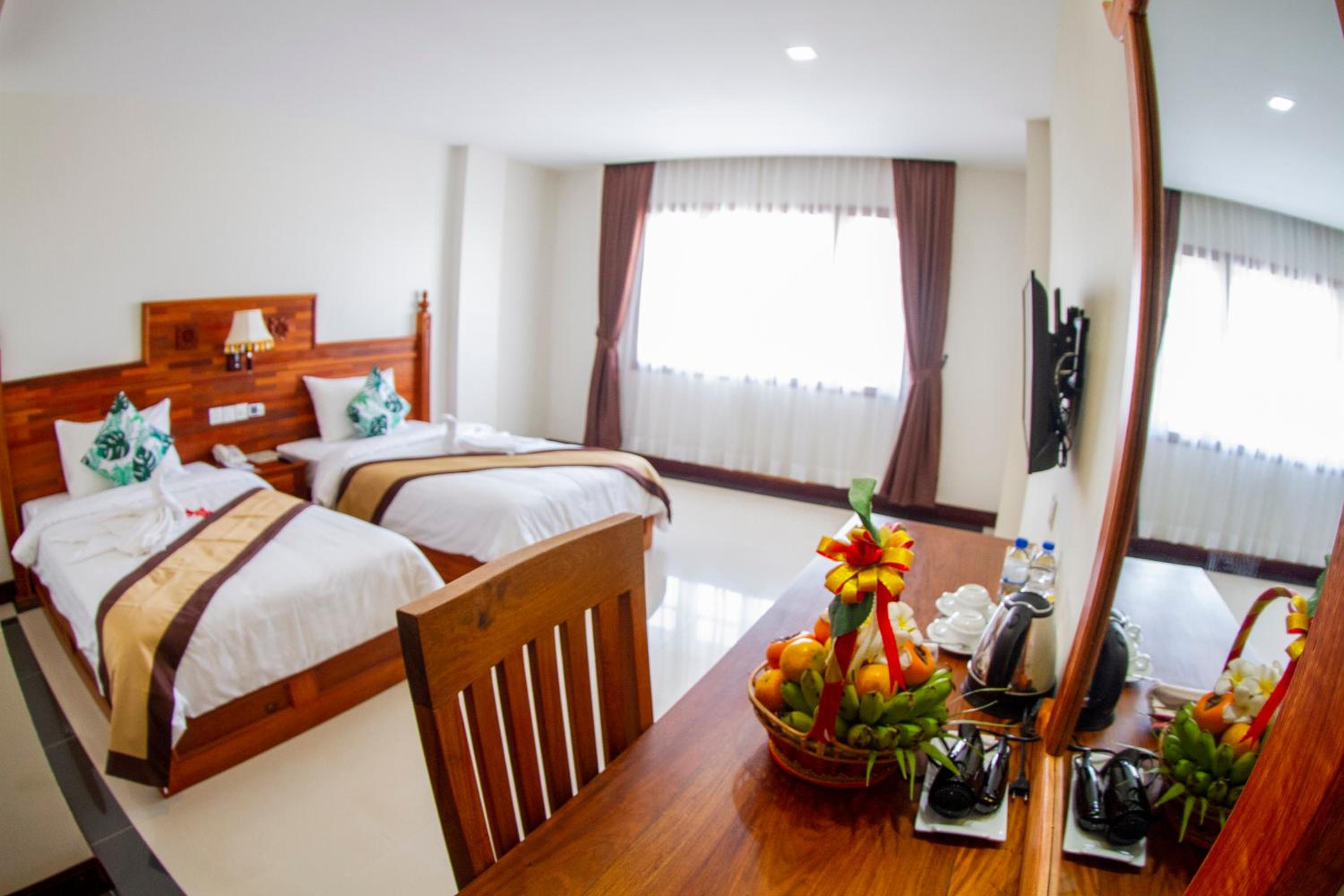 Deluxe Twin Room - Photo 11