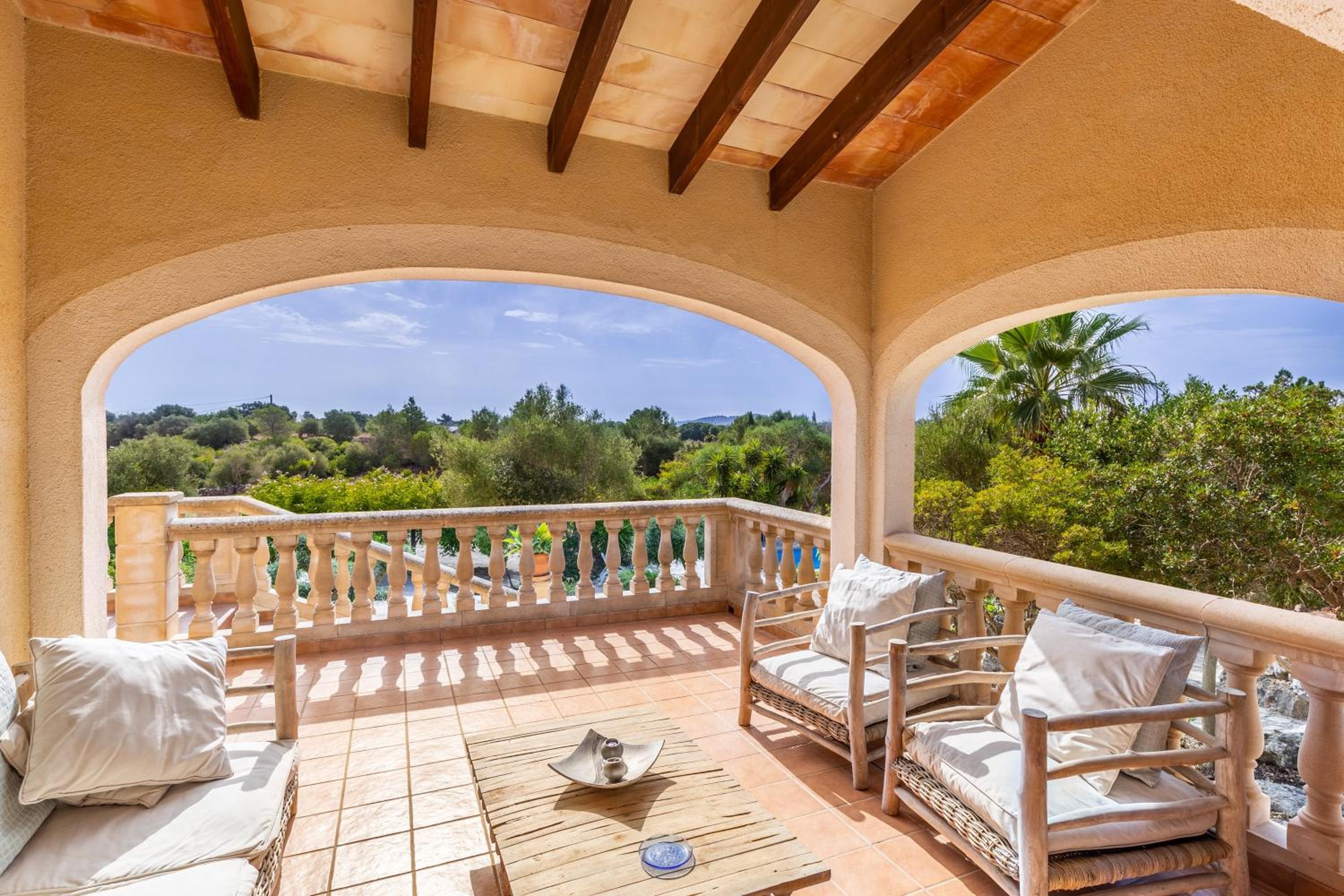 Villa photo 2
