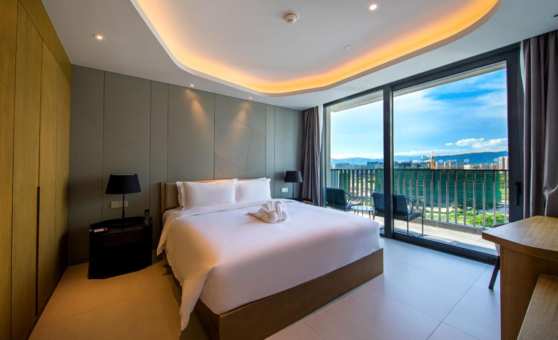 Three-Bedroom Ocean View - Photo 1