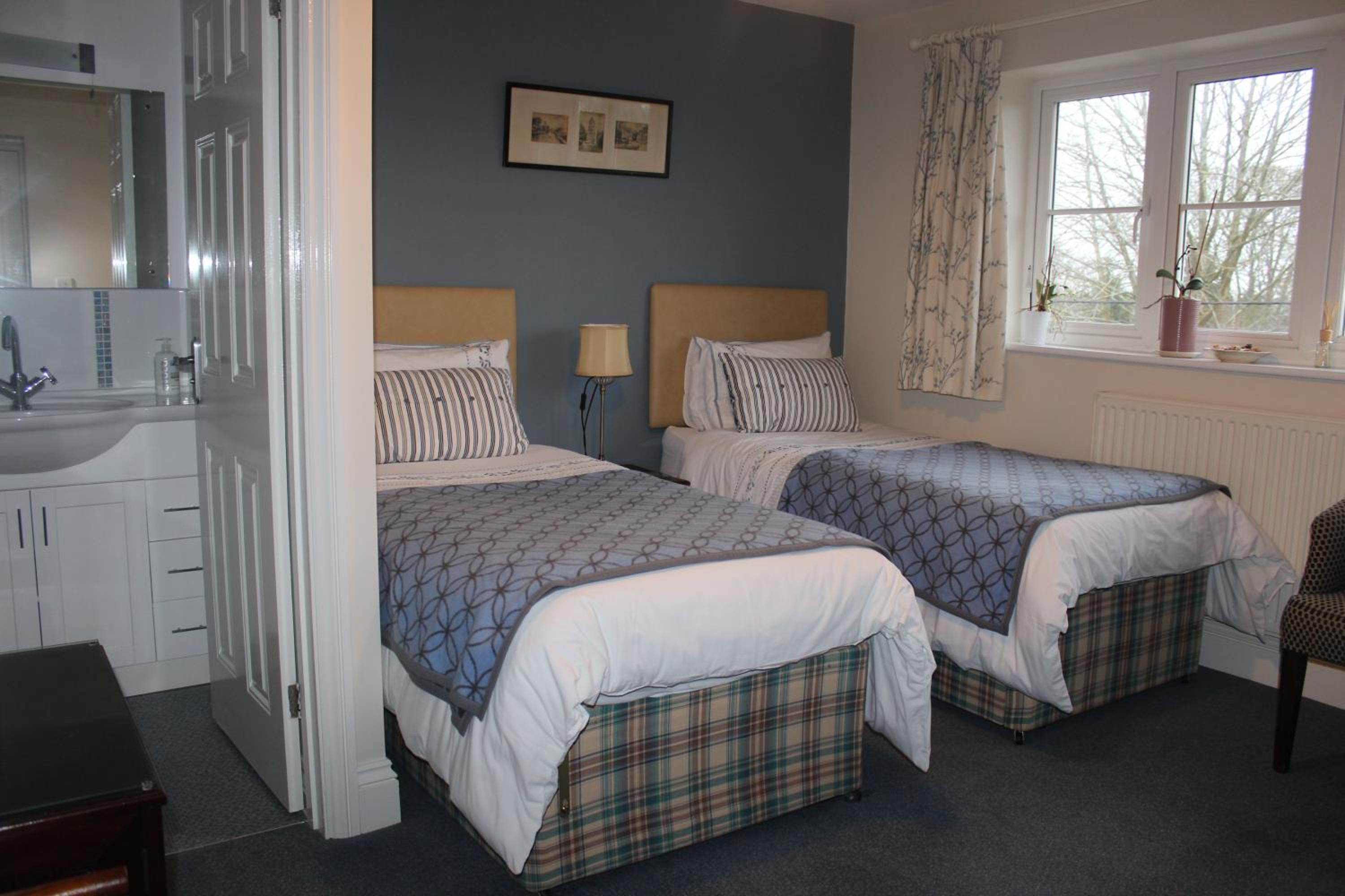 Twin Room with Shower photo 3