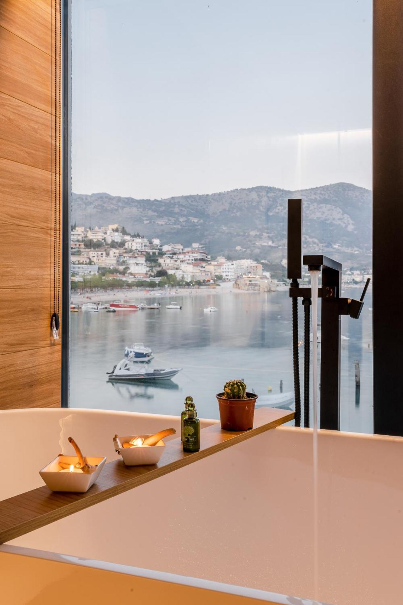 Deluxe Double Room with Sea View photo 2