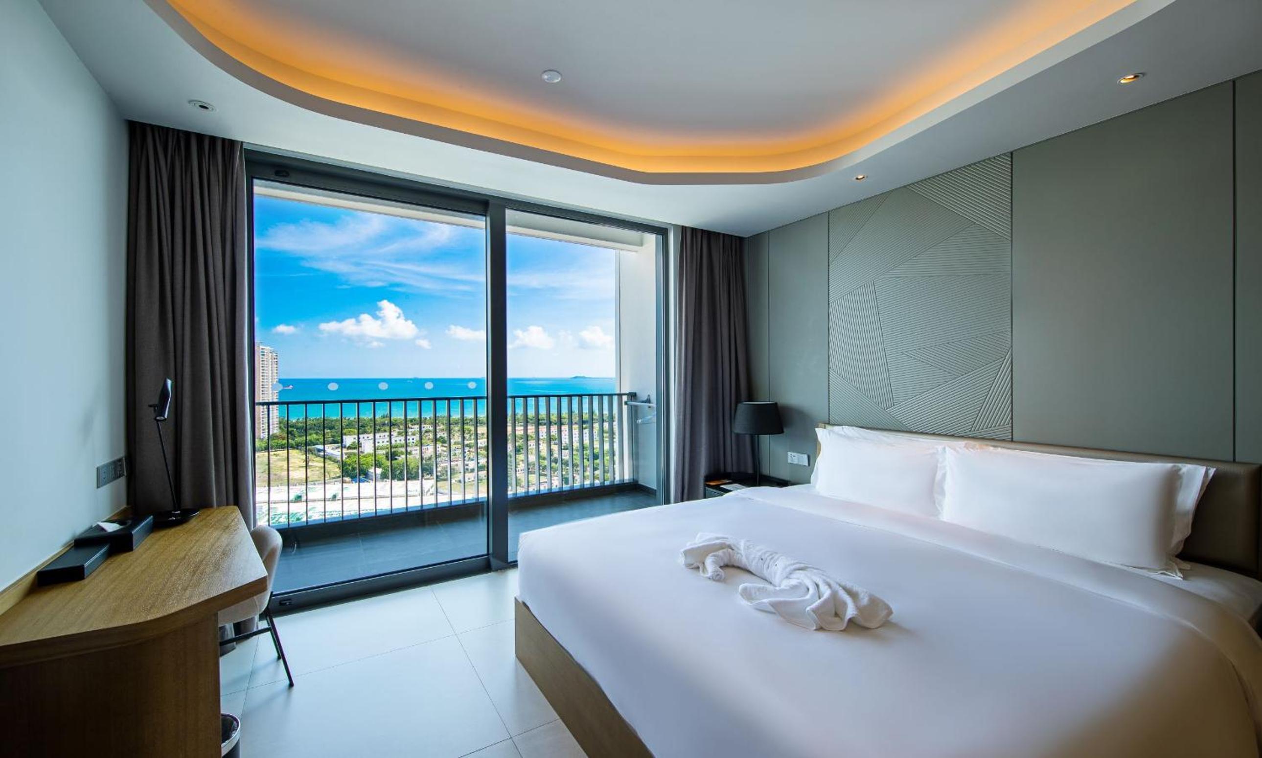 One-Bedroom Deluxe Ocean View  - Photo 3