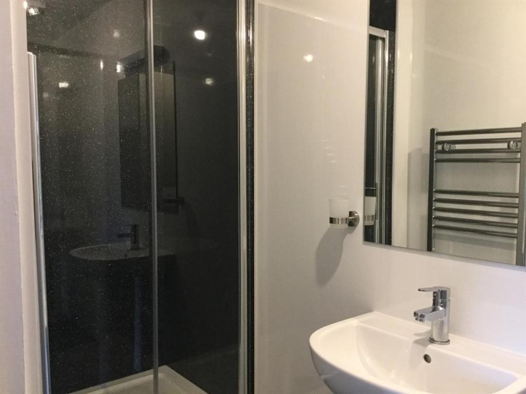 Deluxe Double Room with Shower photo 2