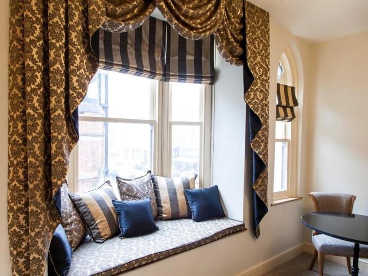 Superior King Room photo 2