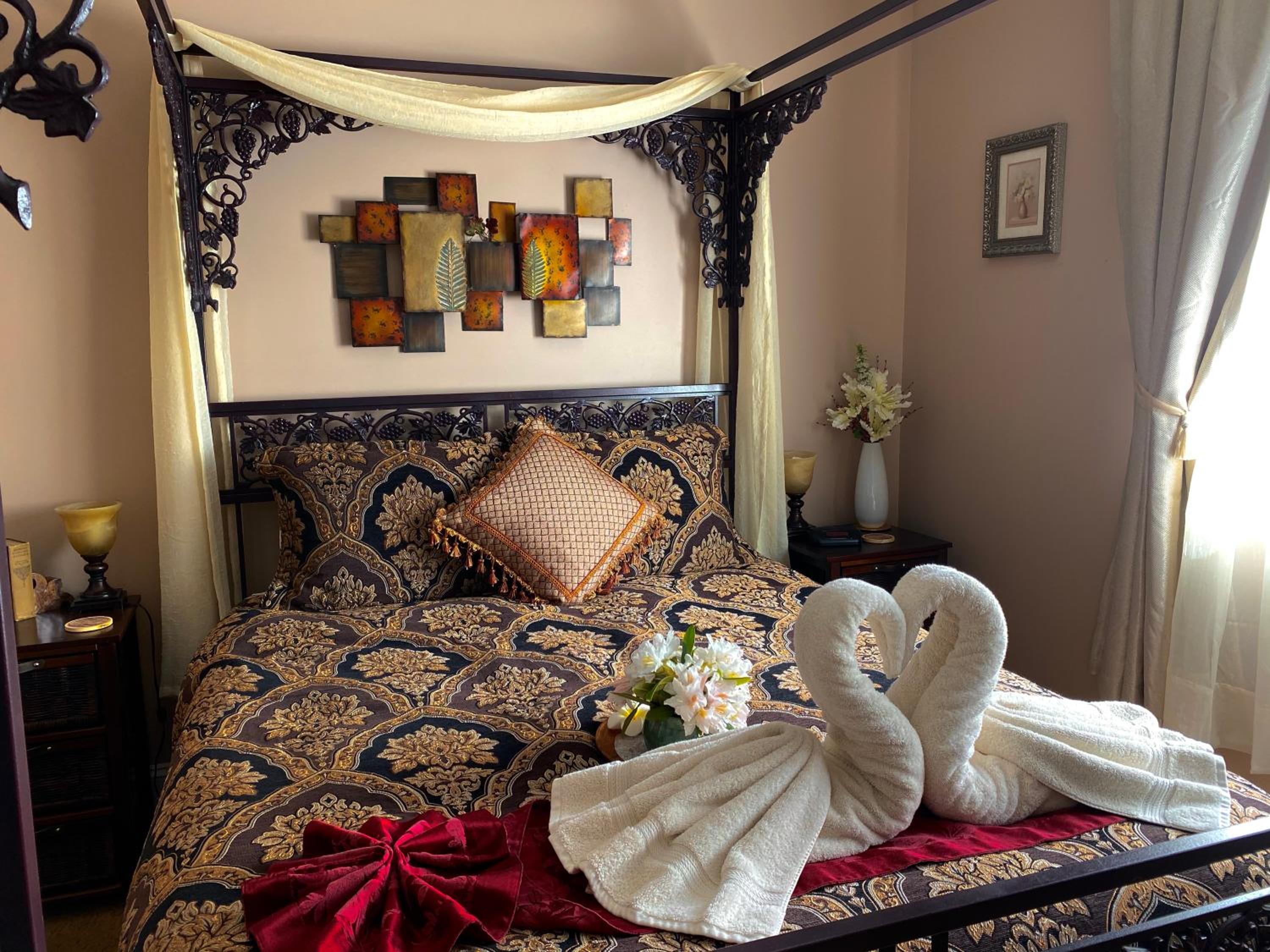 Queen Room photo 1