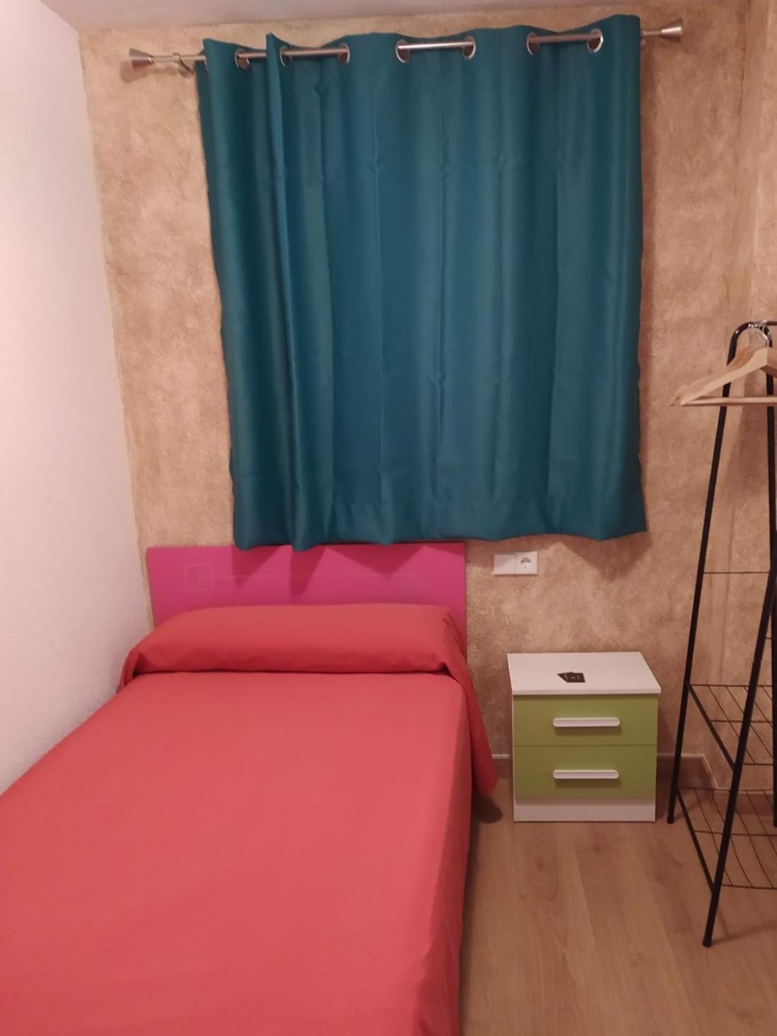 Habitación individual con baño privado