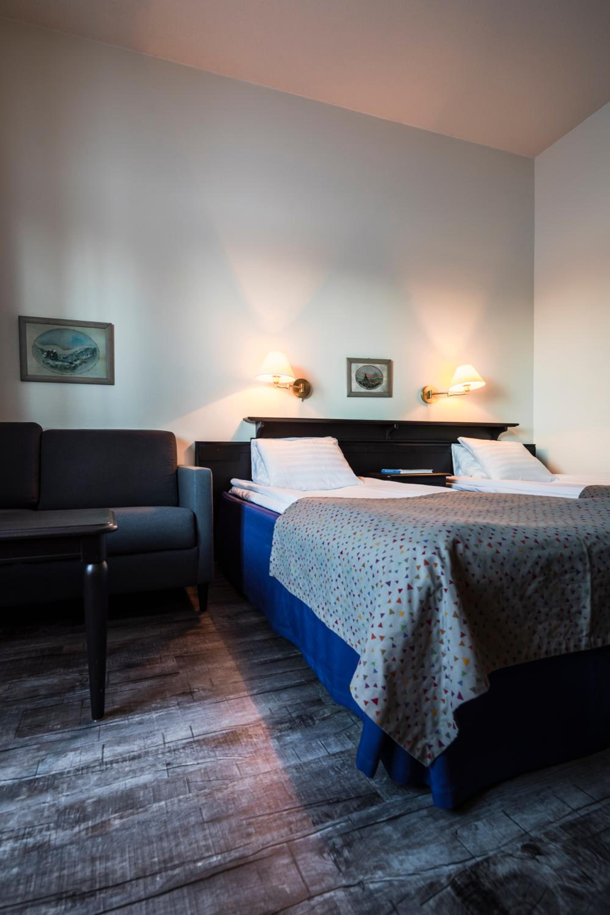 Double or Twin Room with Spa Access - Photo 1