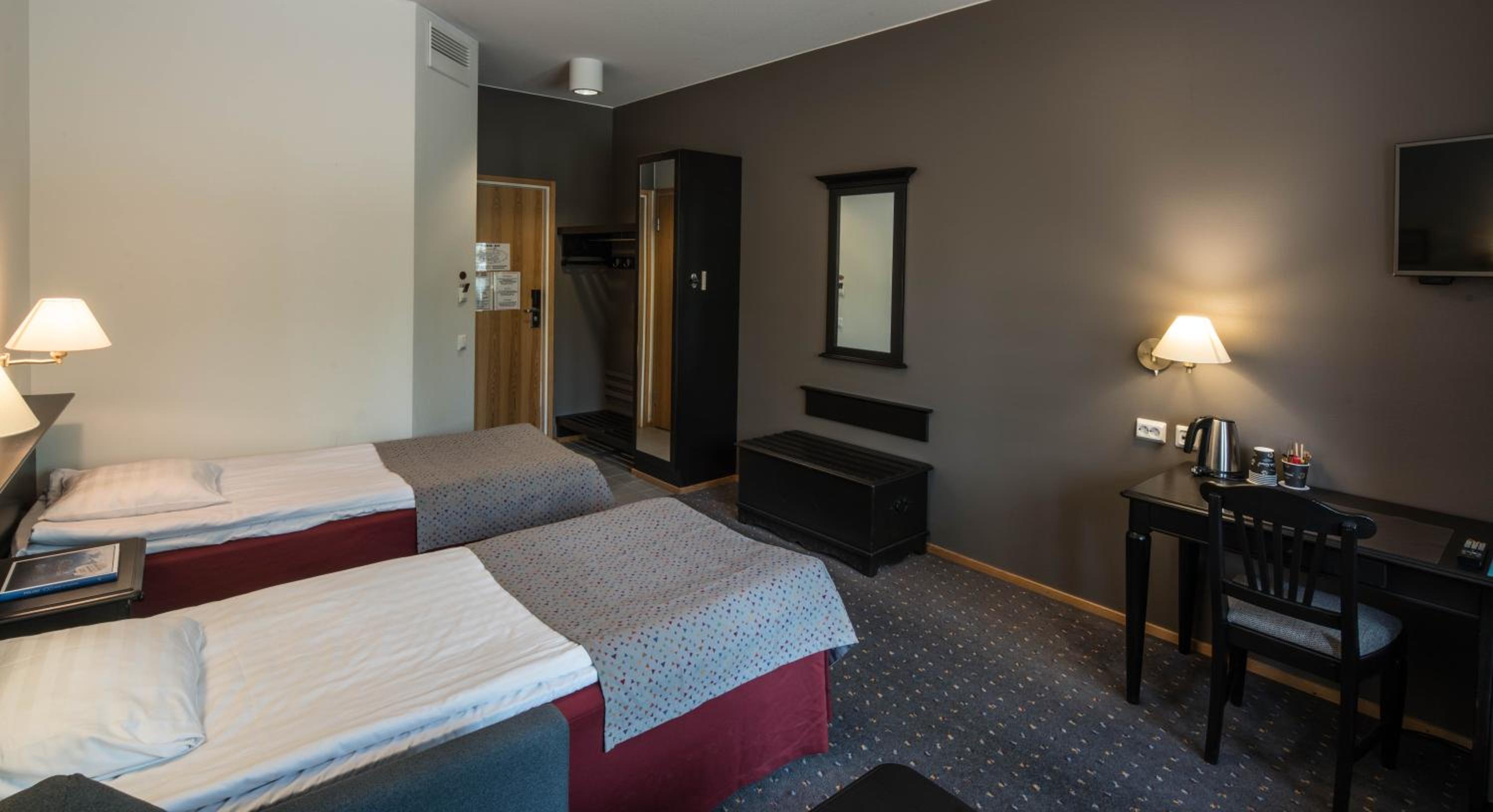 Double or Twin Room with Spa Access - Photo 3