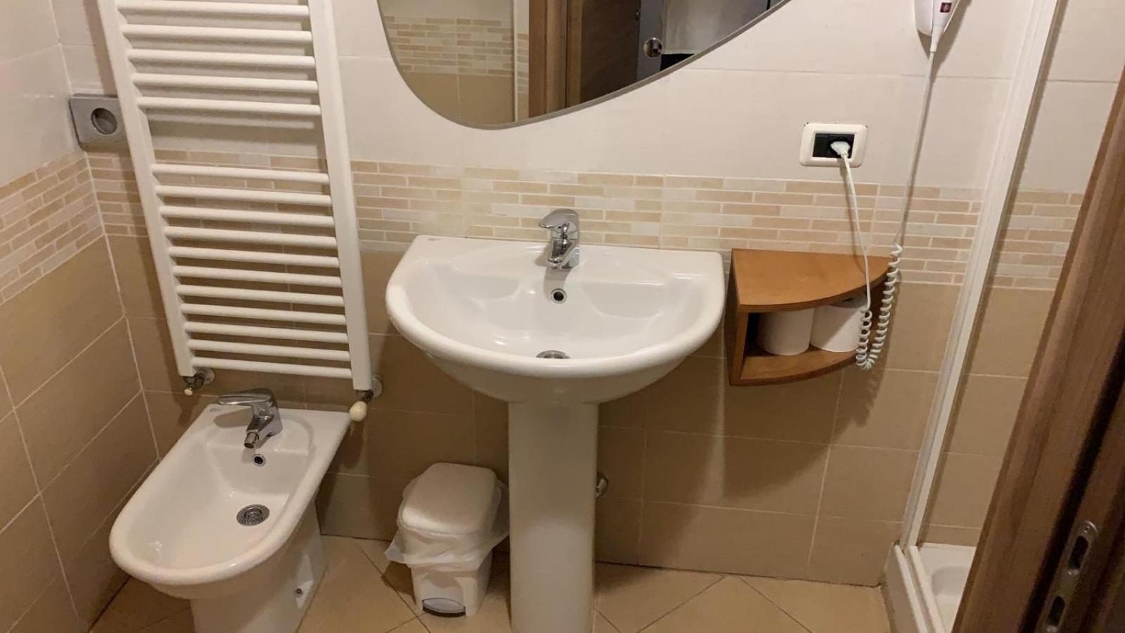 Triple Room with Private Bathroom photo 3