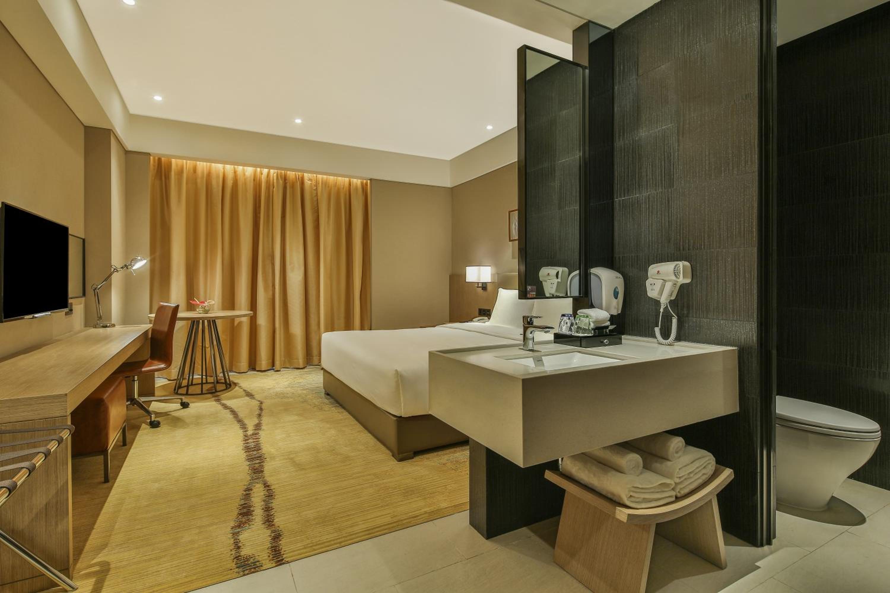 Standard King Room