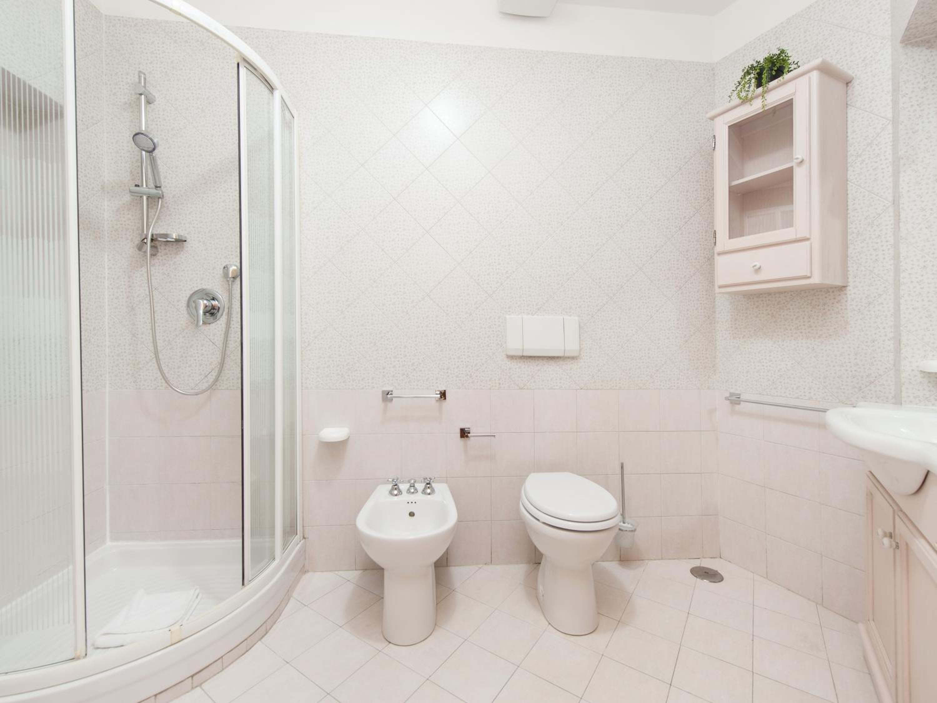 Comfort Triple Room with Shower photo 3