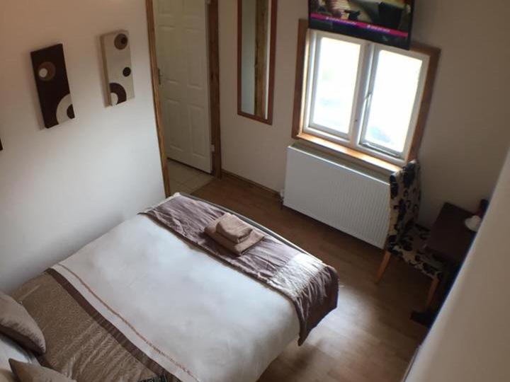 Double Room with Private Bathroom photo 2