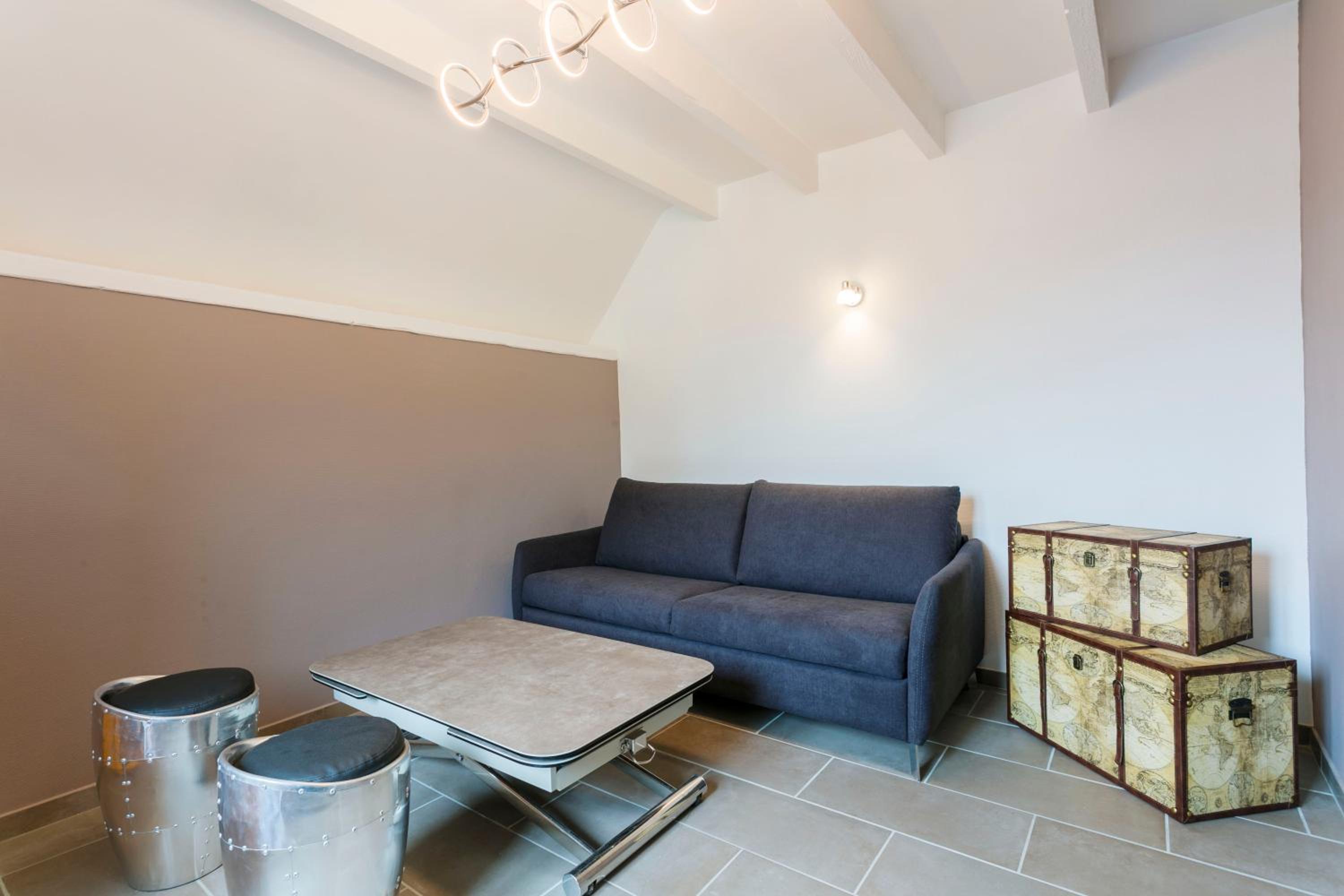 Deluxe Apartment photo 3