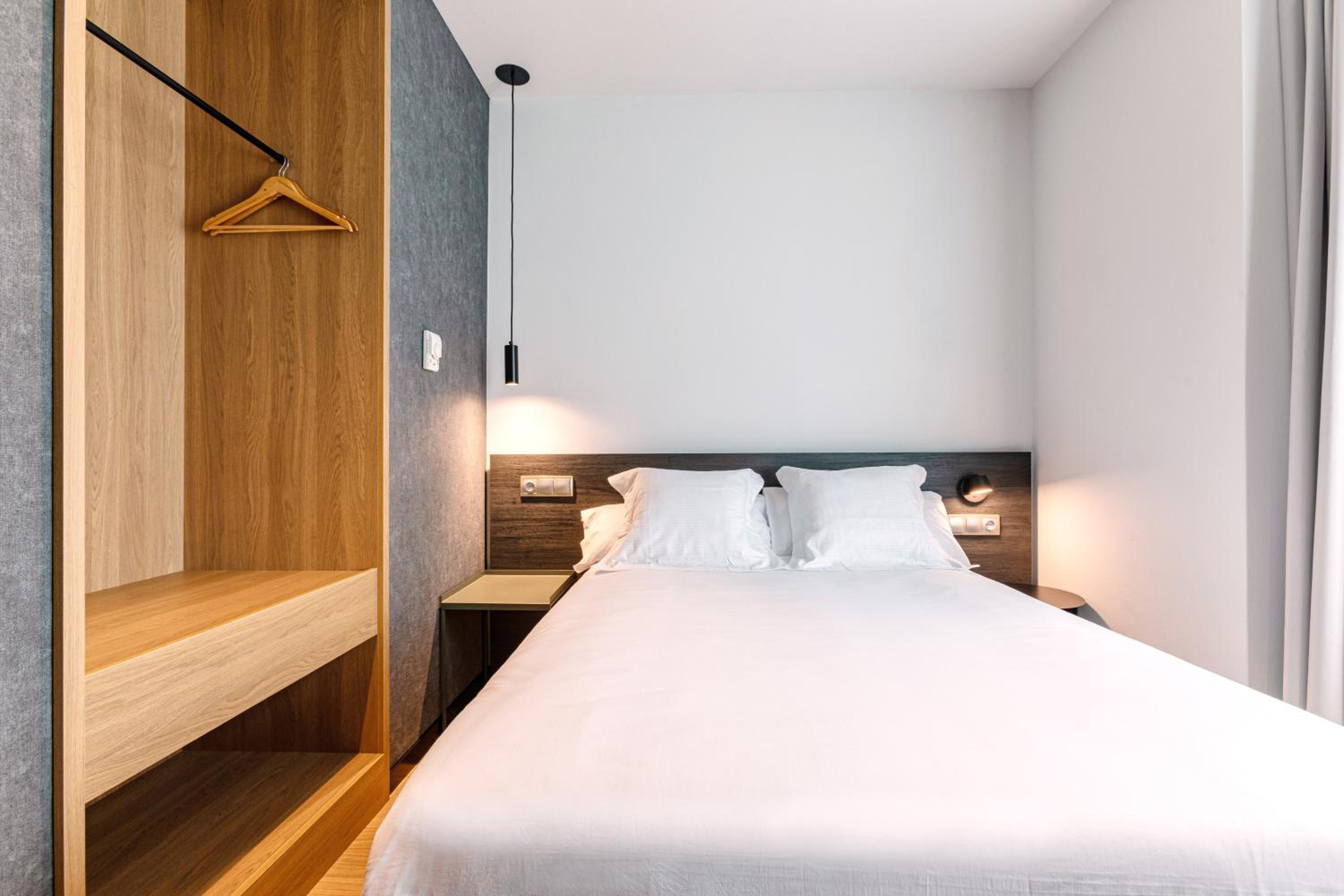 Budget Double Room - Photo 1