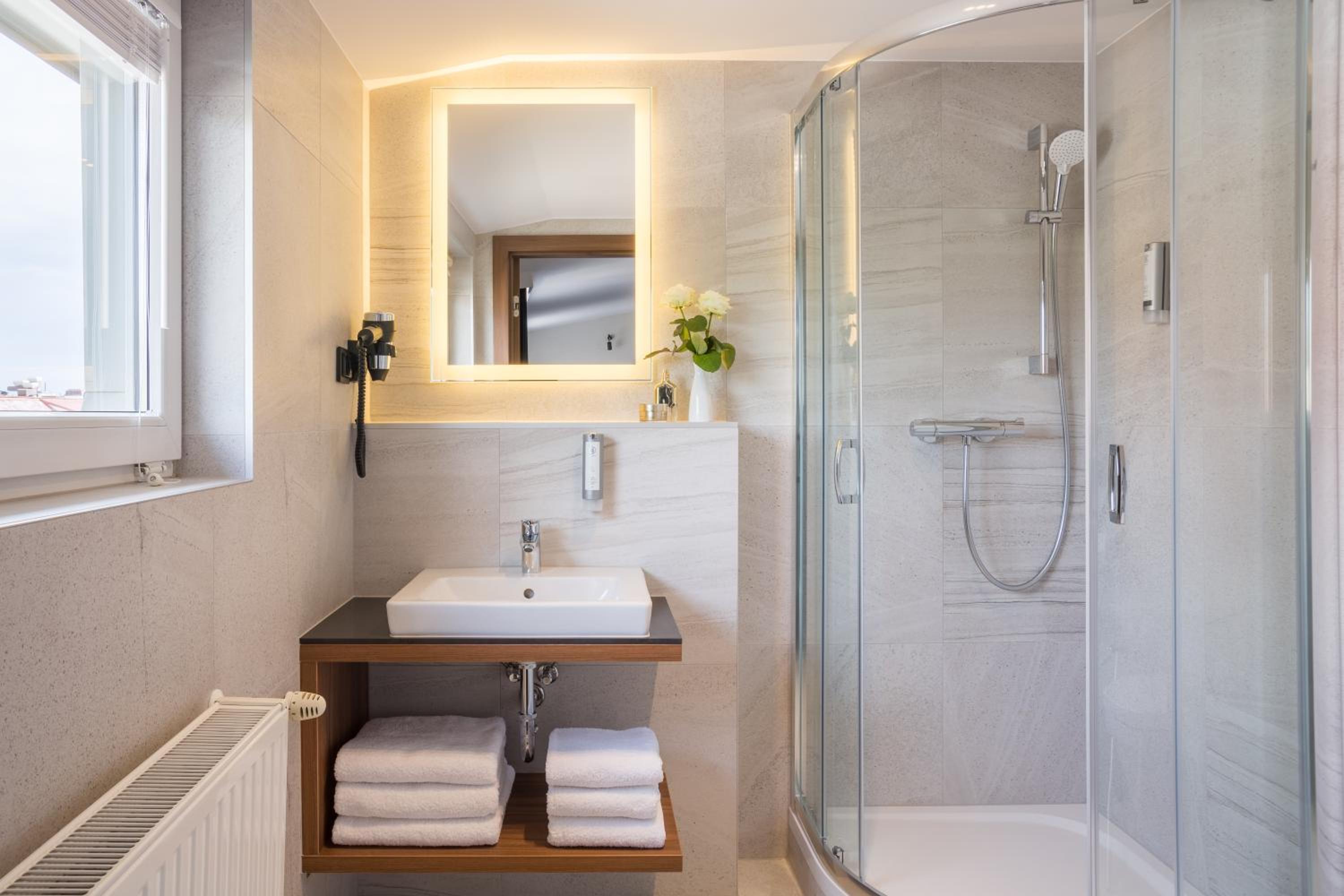 Premium Triple Room - Photo 6