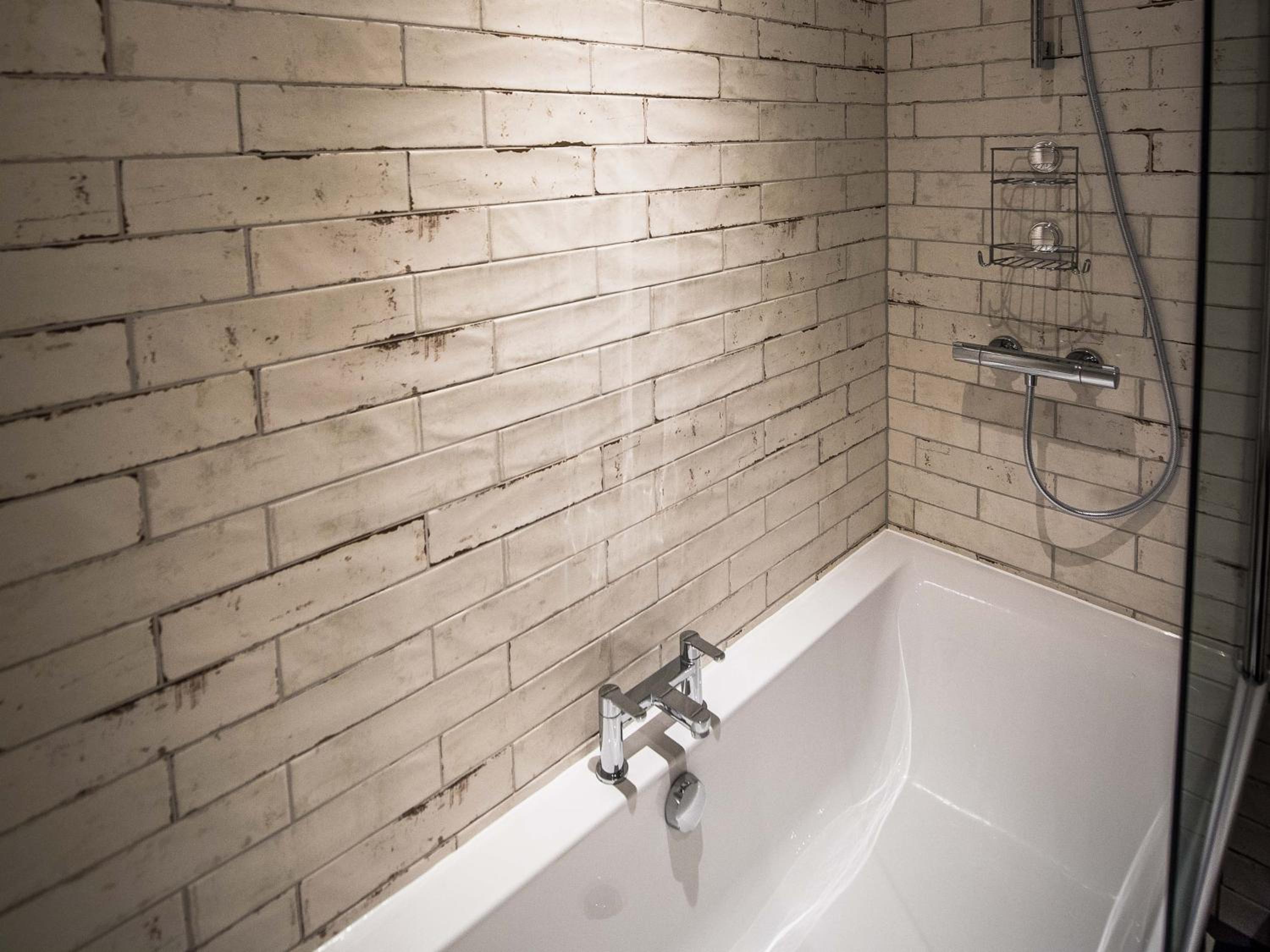 Deluxe Double Room with Bath photo 2