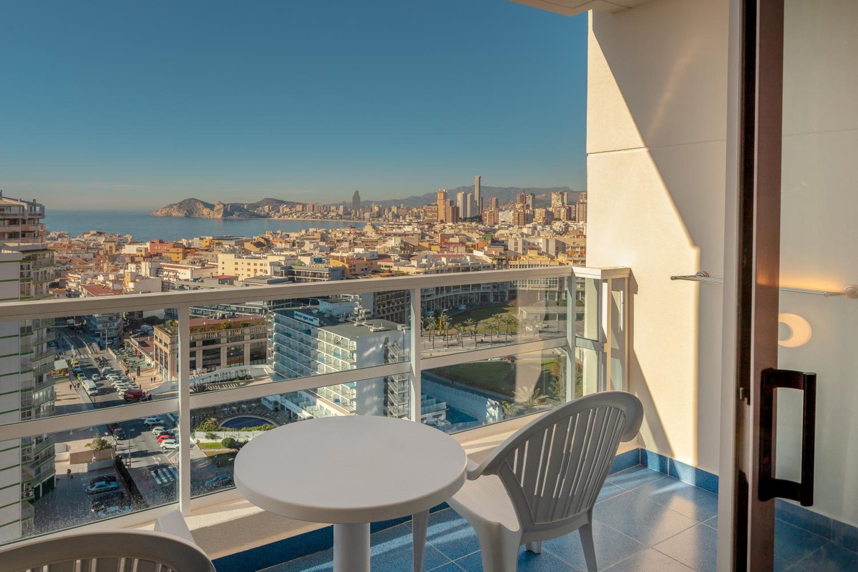 Deluxe Triple Room with Sea View and Terrace (3 adults) - Photo 6