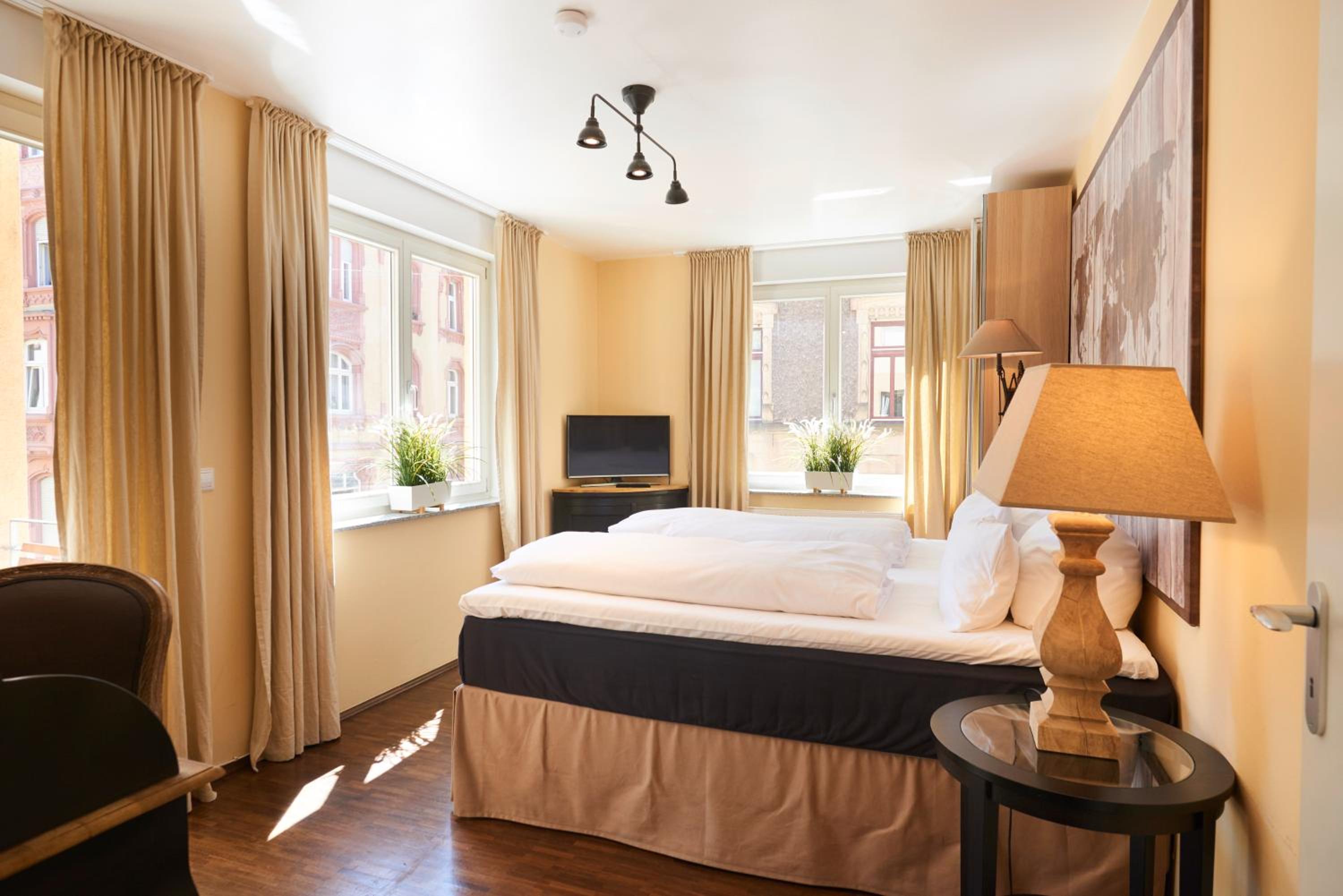 Double Room with Balcony - Annex - Photo 12