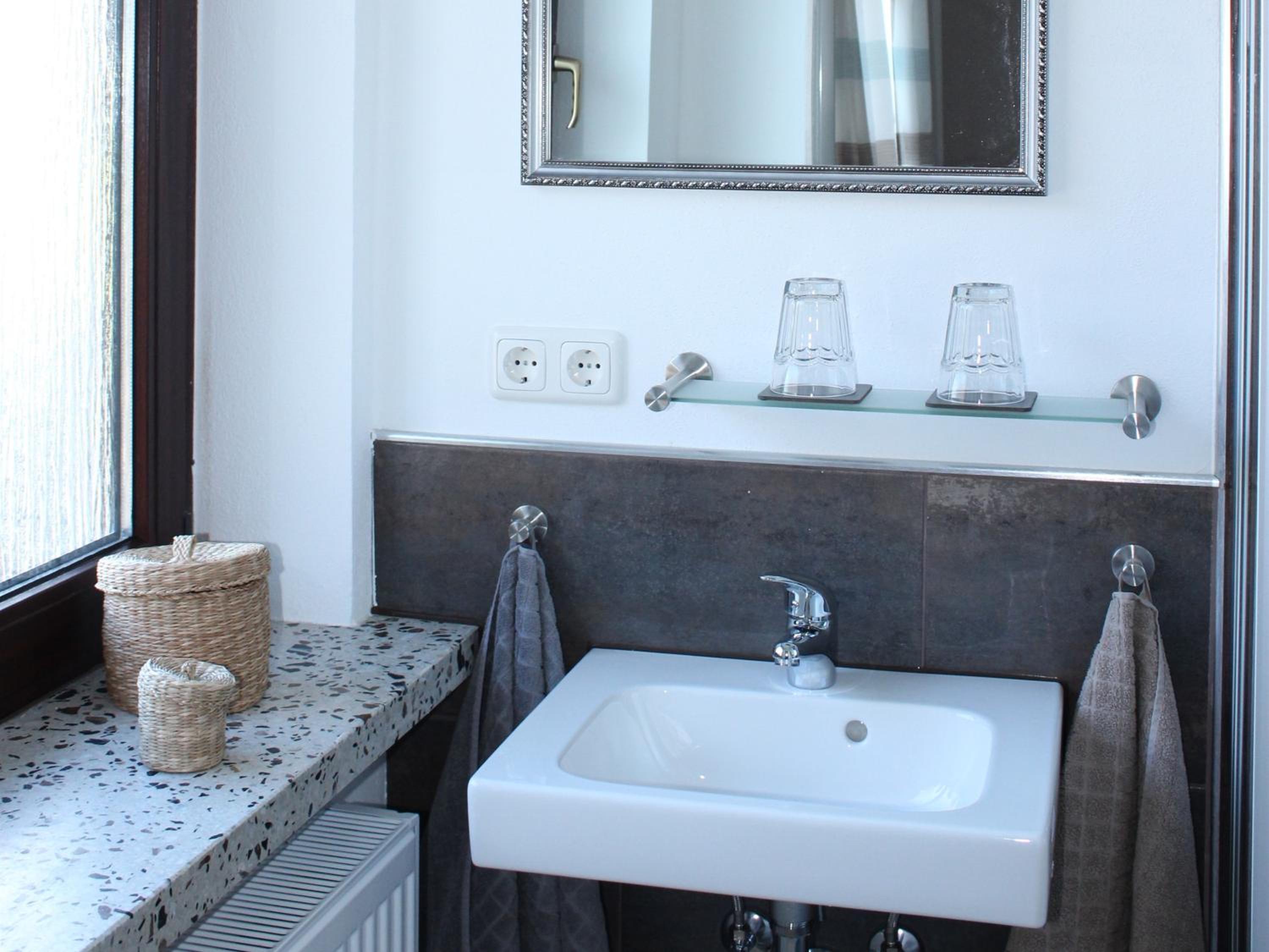 Double Room with Private Bathroom photo 2