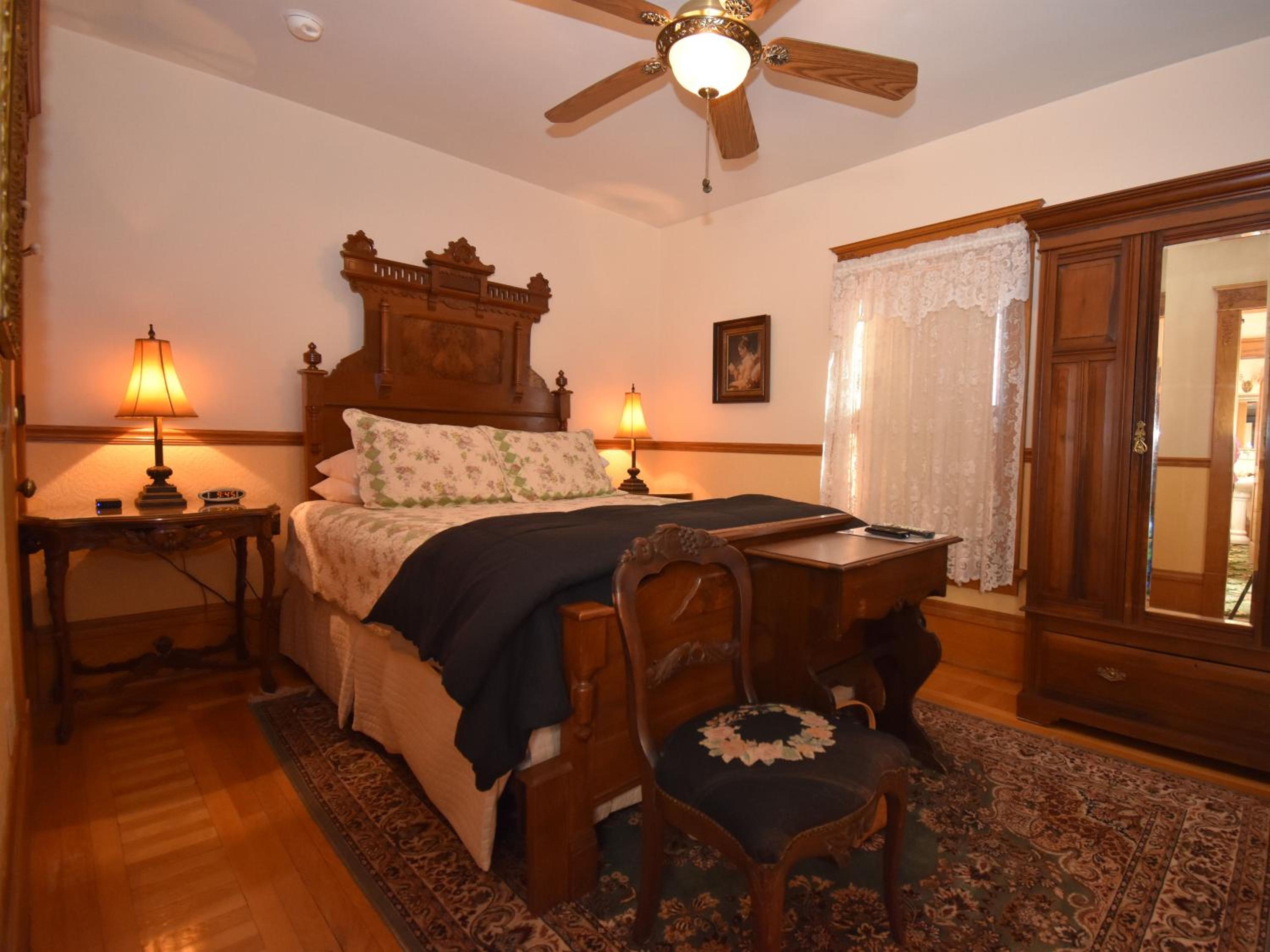 Standard Queen Room photo 1