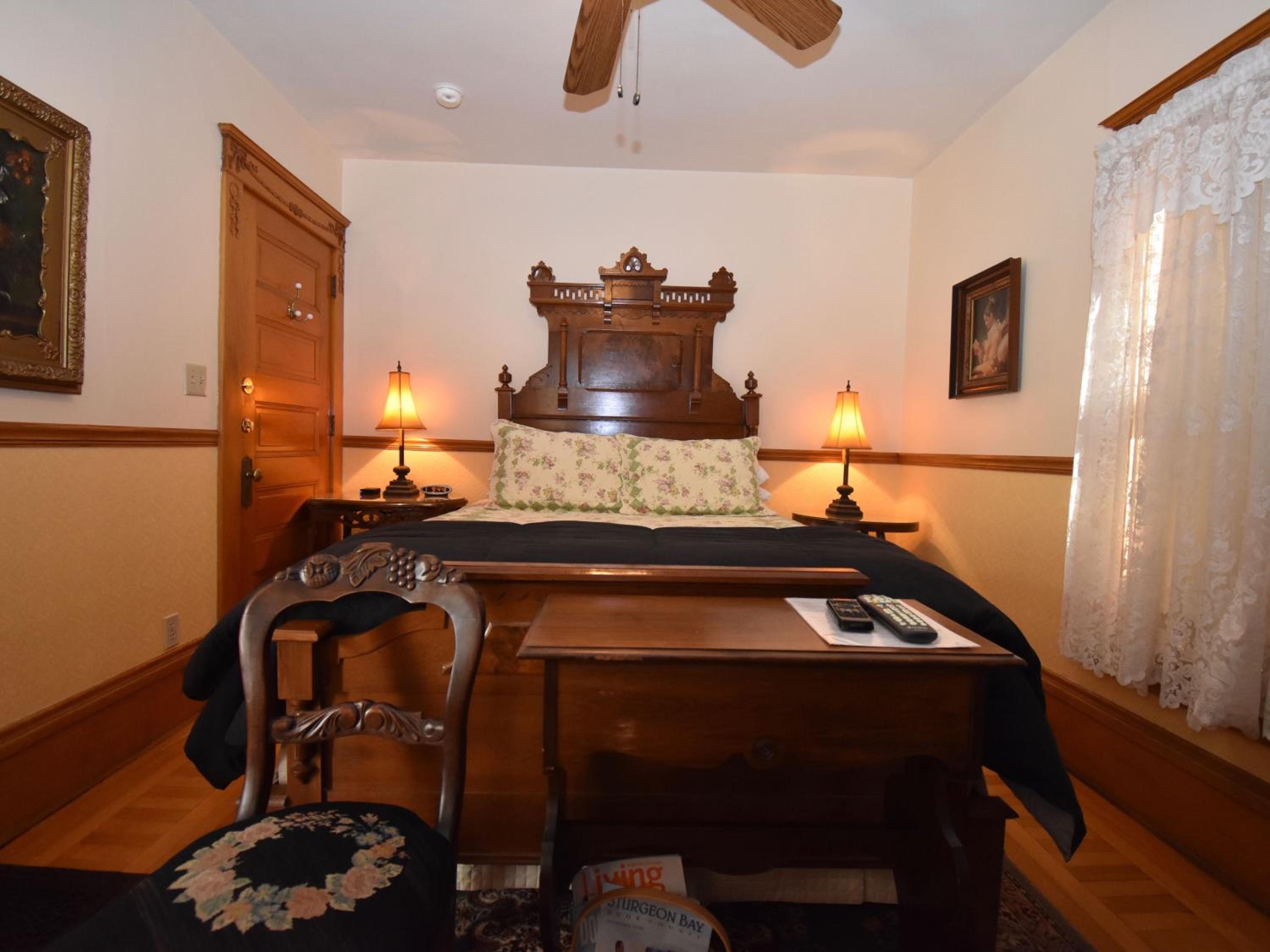 Standard Queen Room photo 3