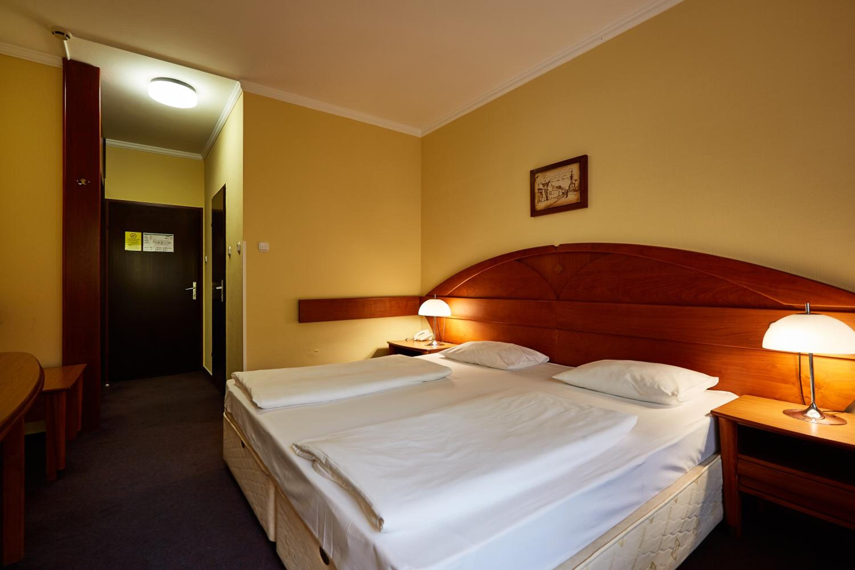 Double Room - Photo 3