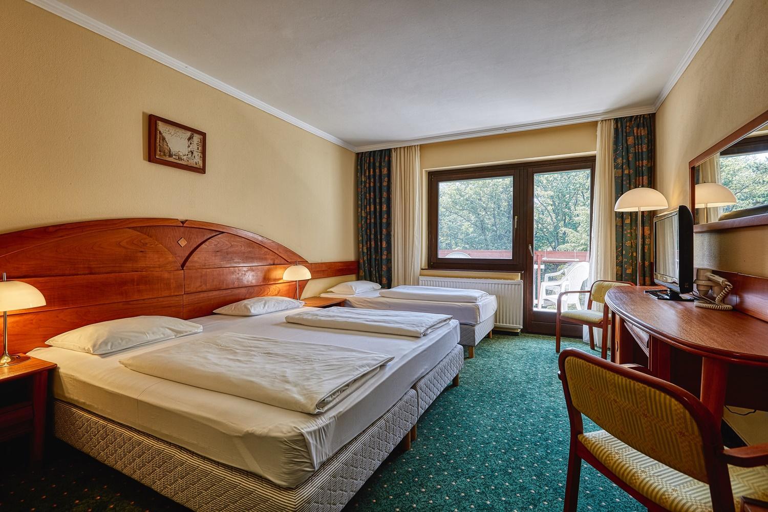 Triple Room with Garden View - Photo 1