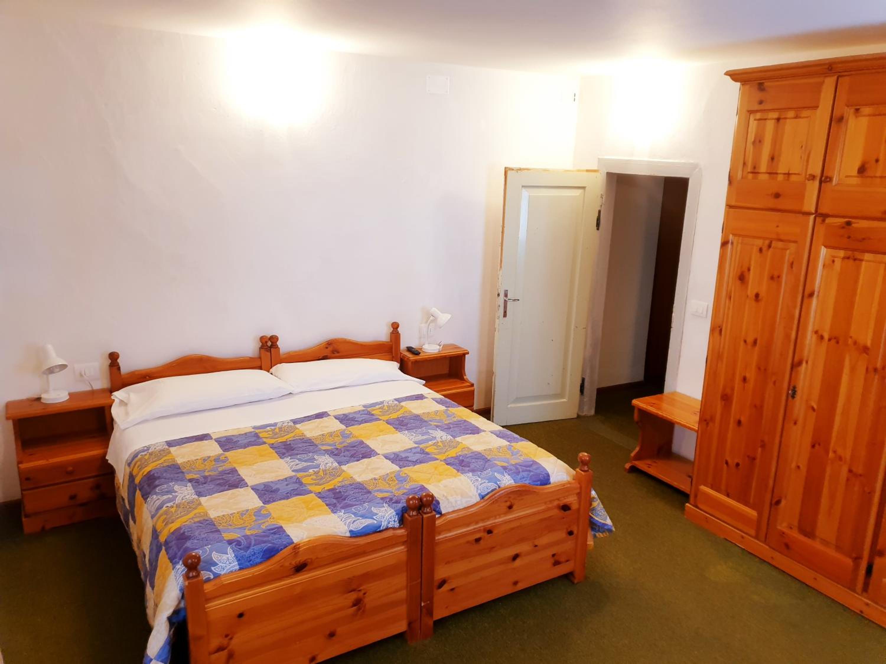 Double Room with Mountain View - Photo 1