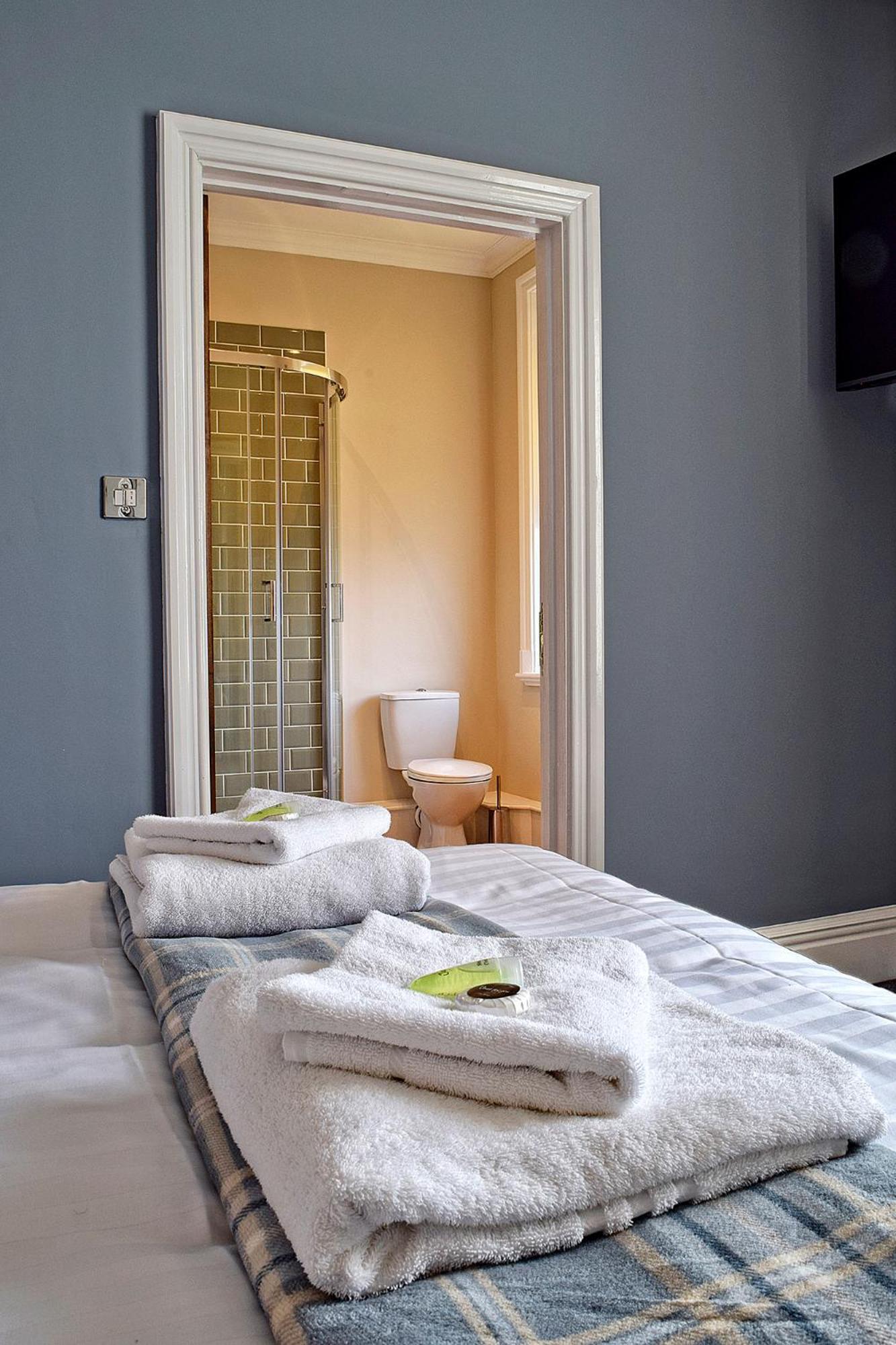 Deluxe Double Room with Shower