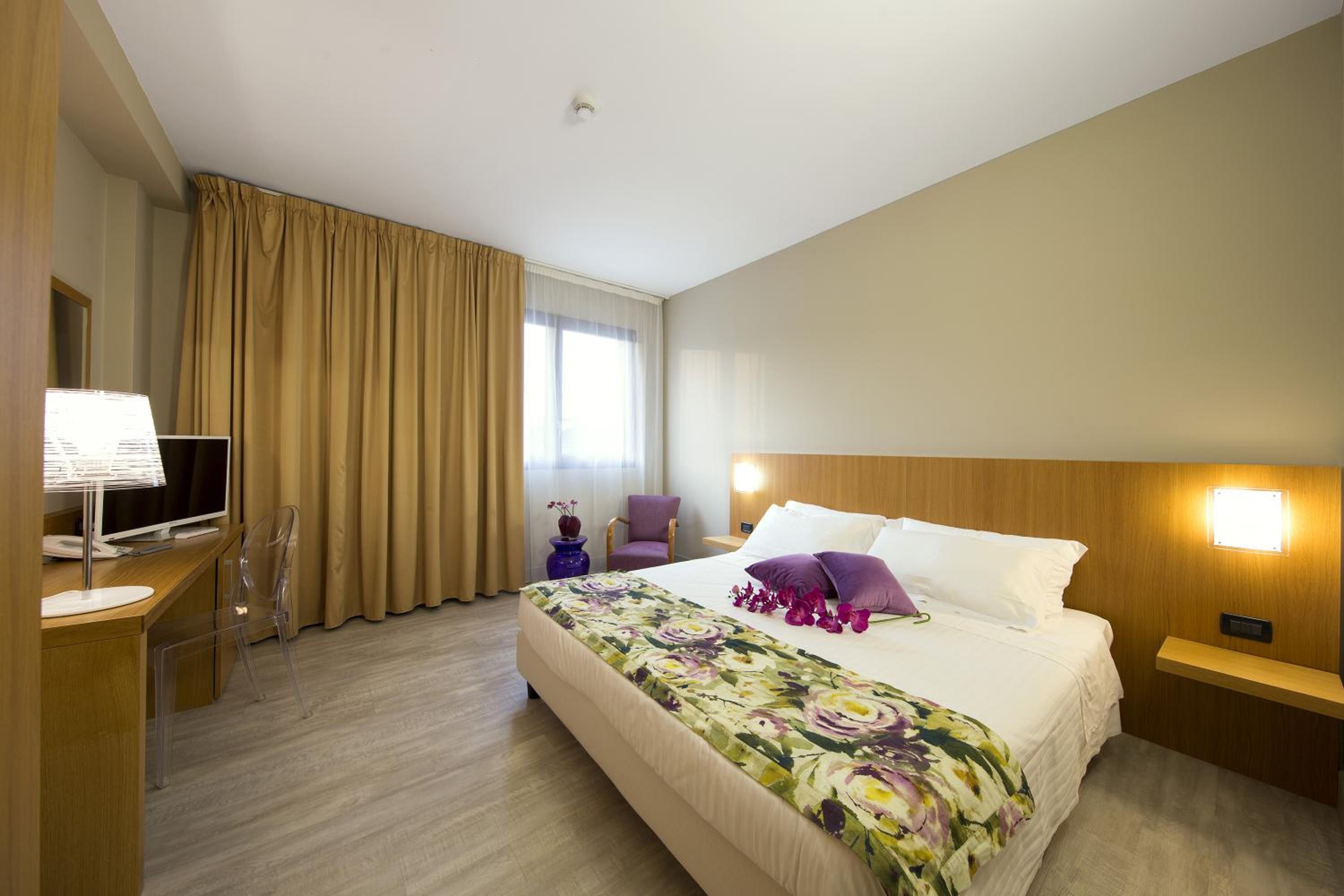 Standard Double Room - Photo 1