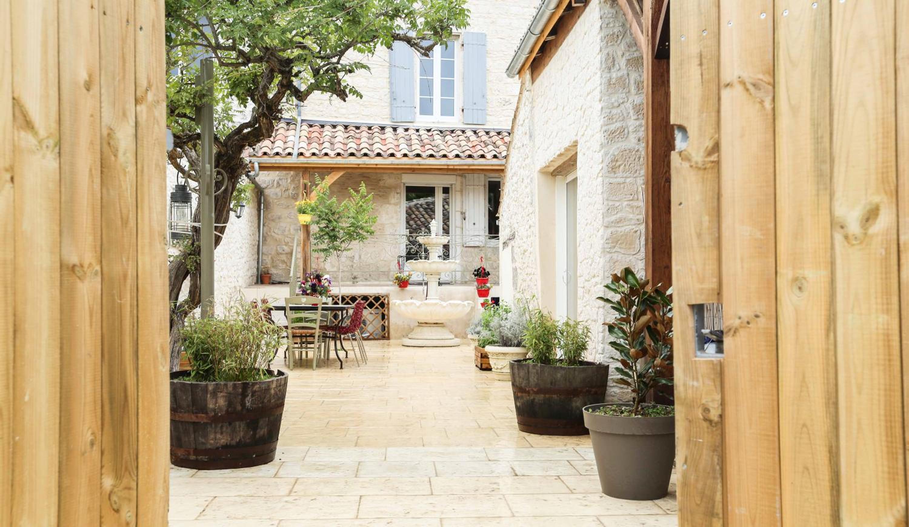 Three-Bedroom Cottage photo 2