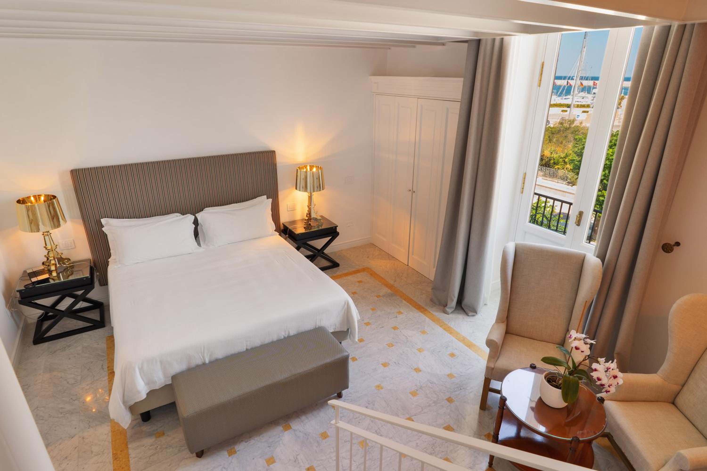 Grand Suite - Split Level - Photo 6