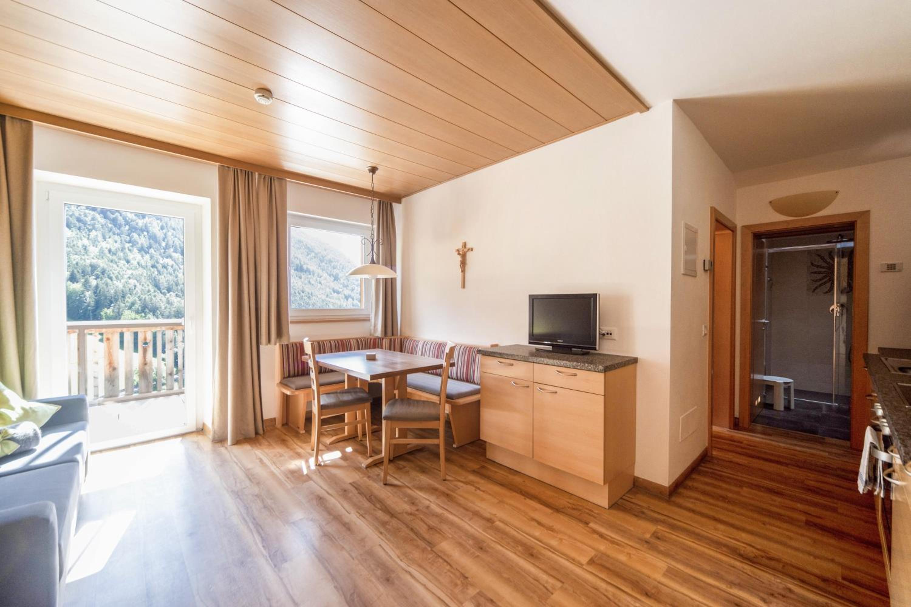 Two-Bedroom Deluxe Apartment with Garden View
