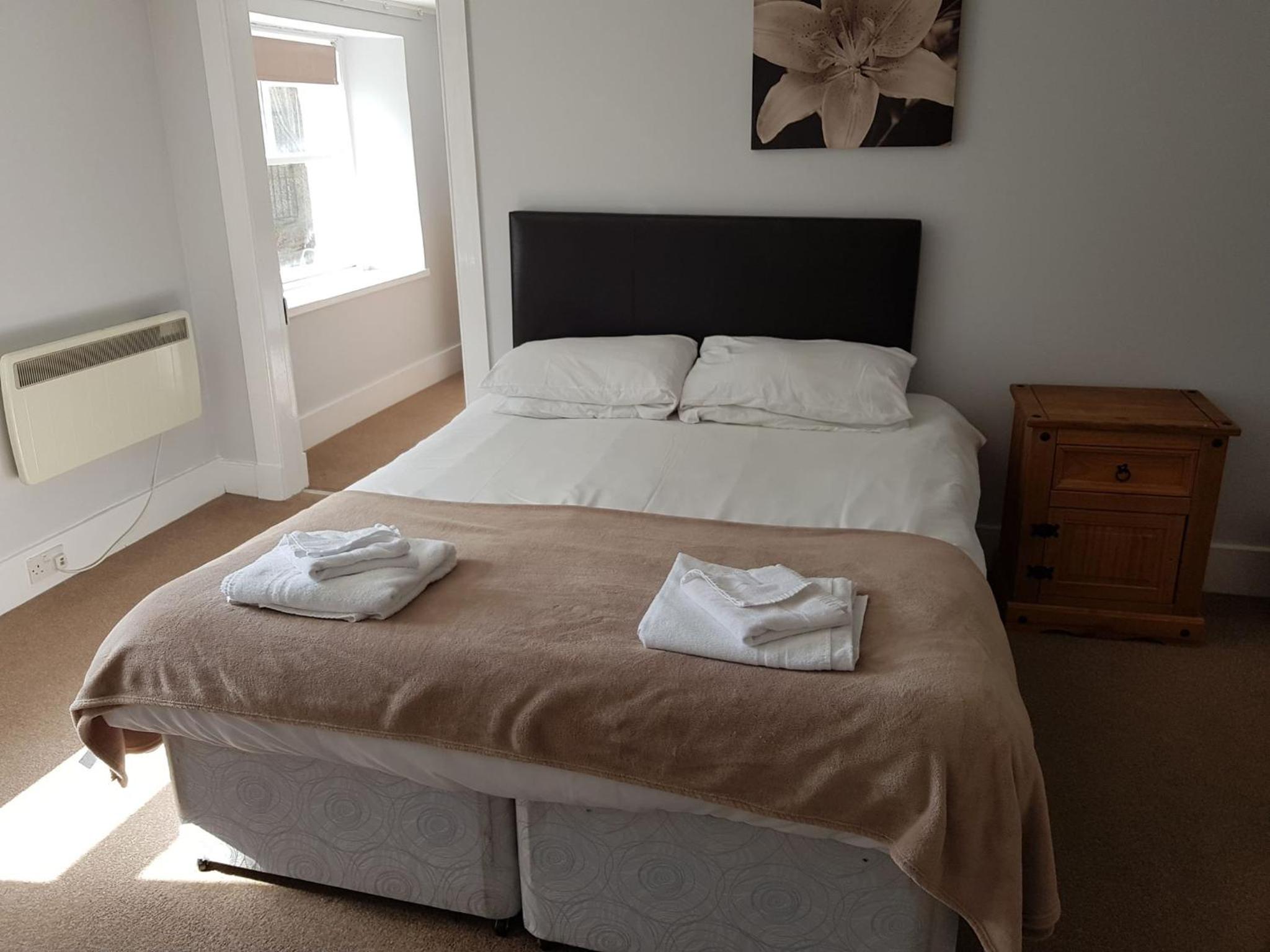 Deluxe Two-Bedroom Apartment with Garden View photo 3