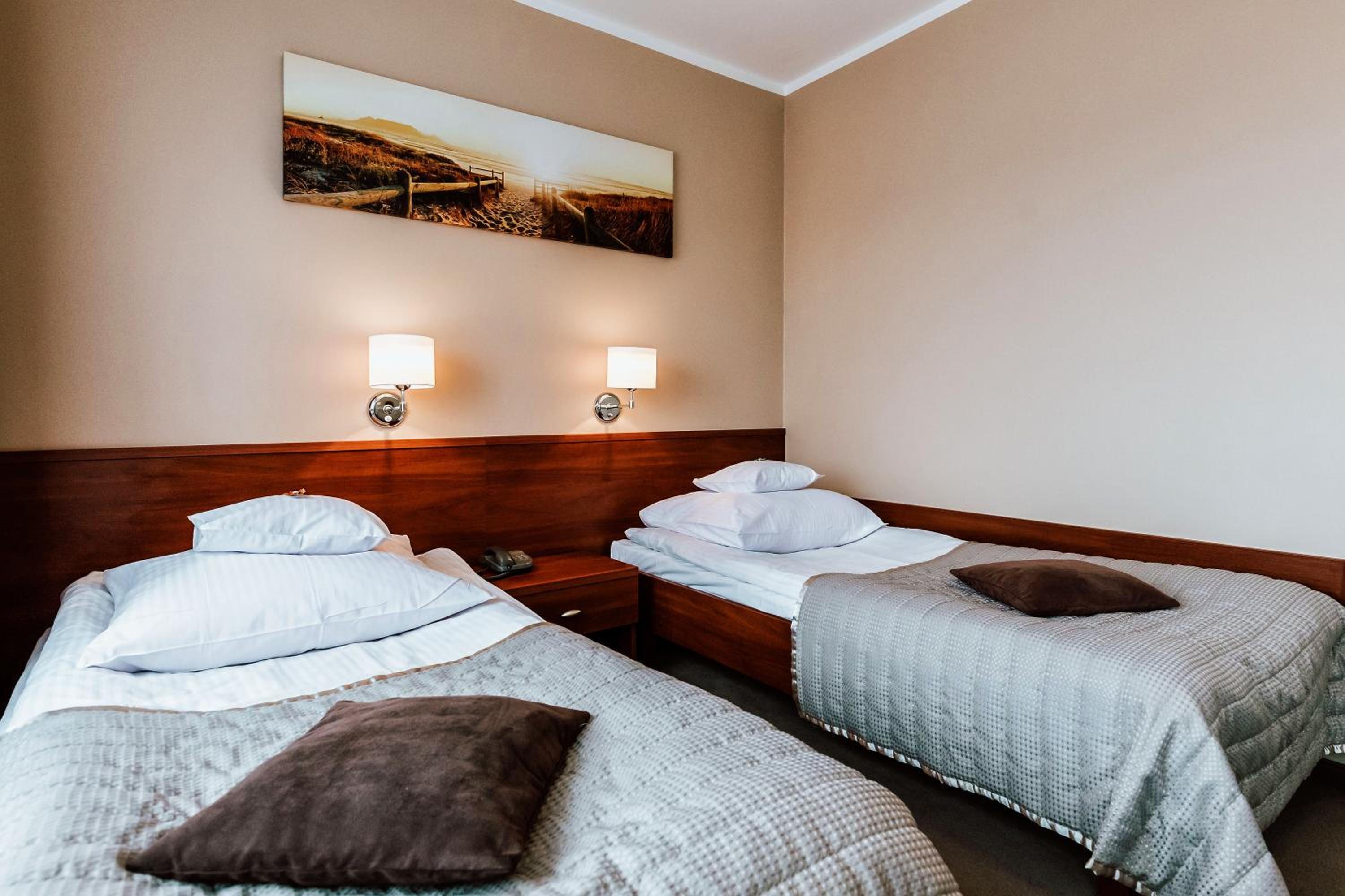 Standard Double or Twin Room - Photo 1