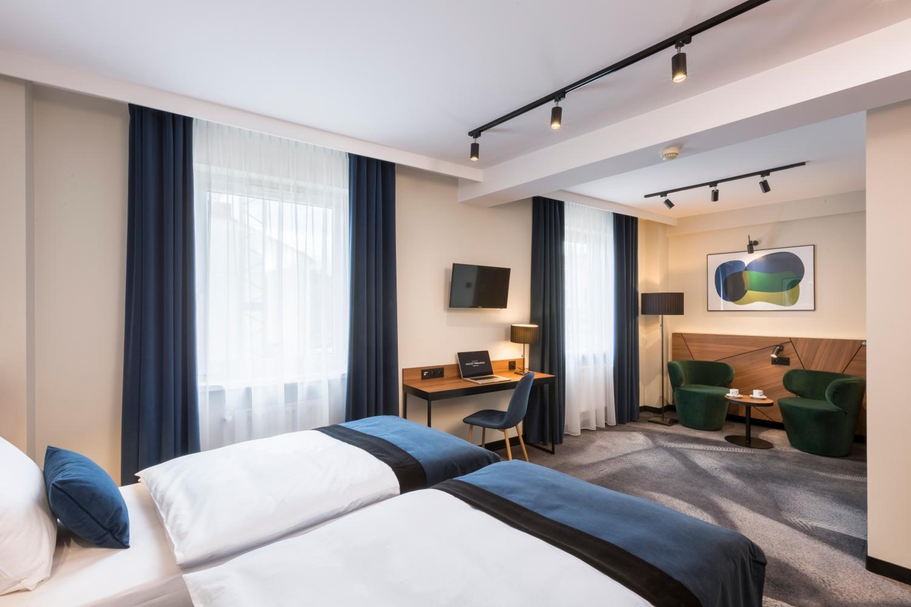 Premium Triple Room - Photo 1