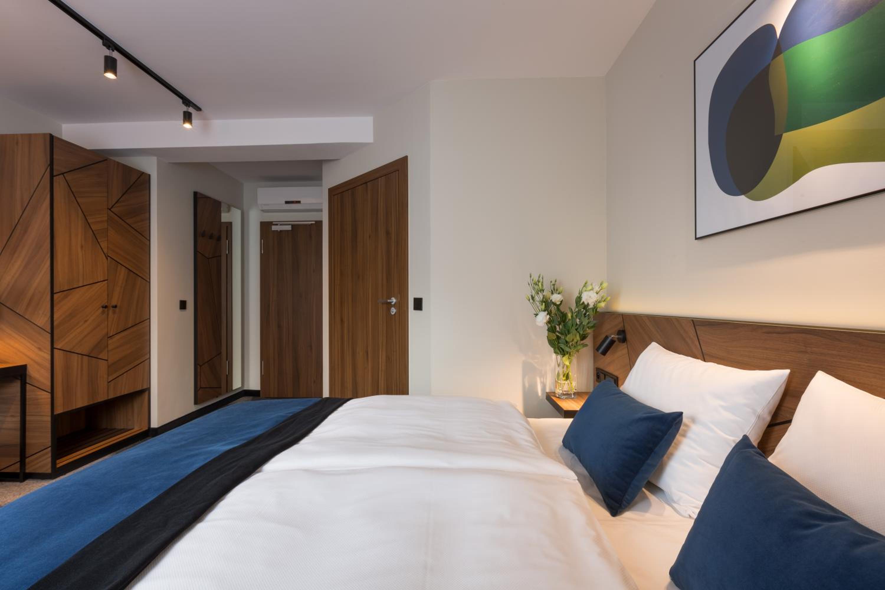 Premium Double or Twin Room - Photo 2