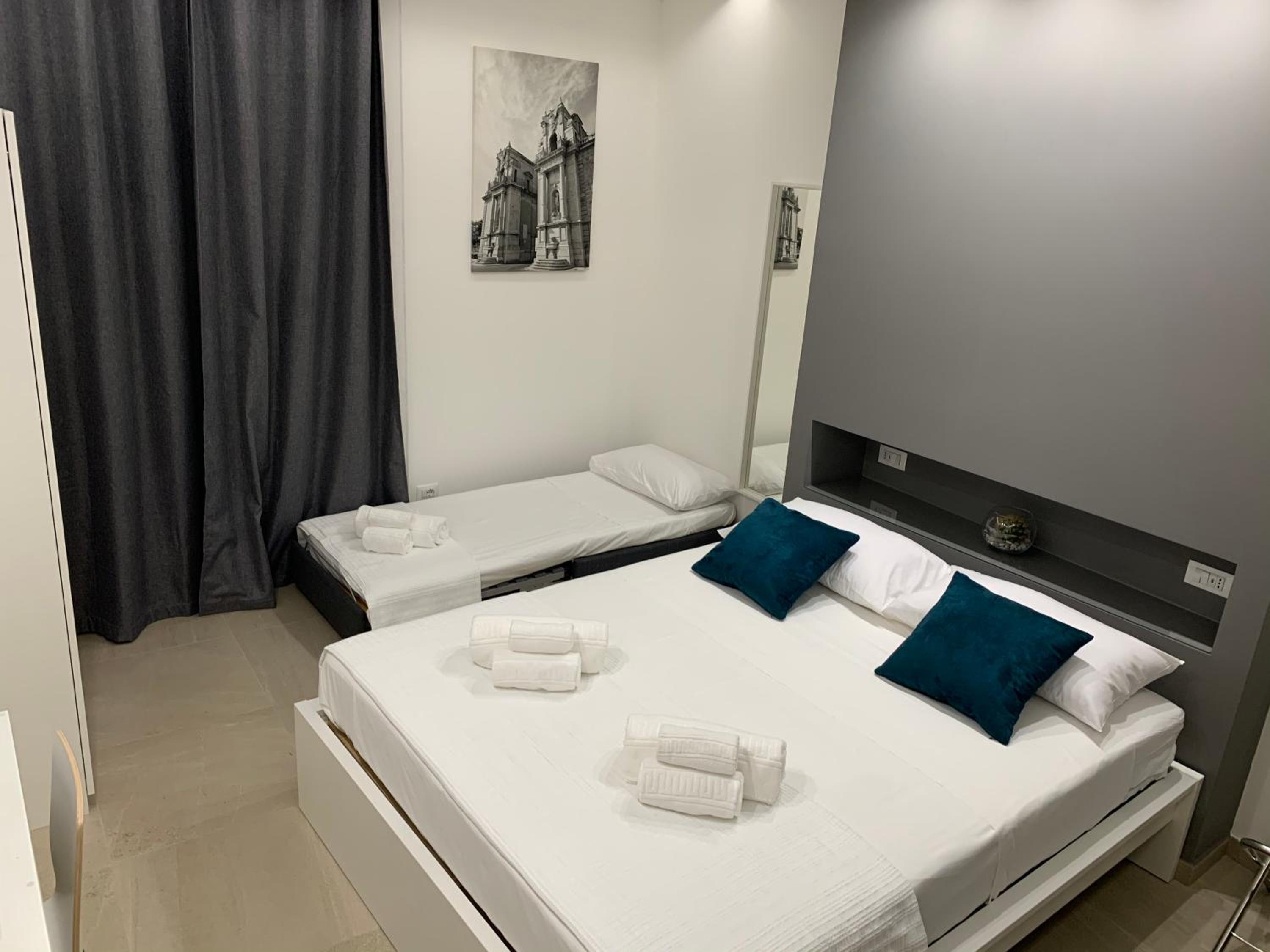 Triple Room with Balcony - Photo 4