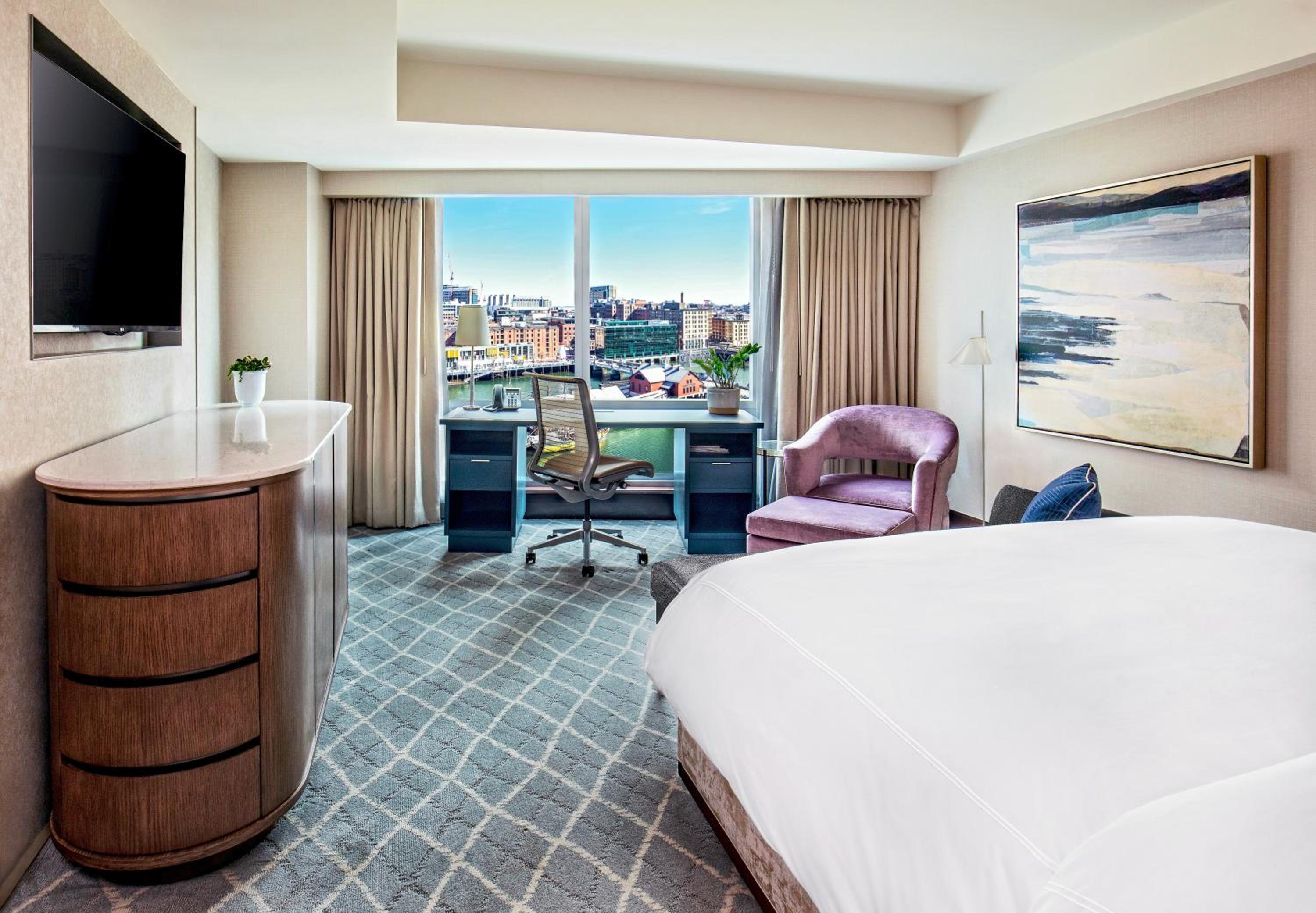 King Room with Water View - Photo 1