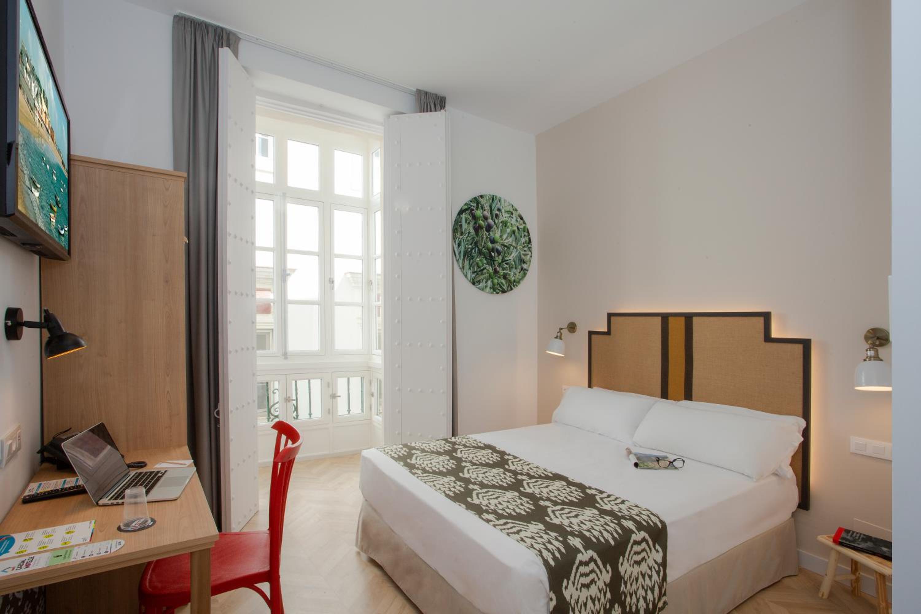 Double Room with Balcony - Photo 1