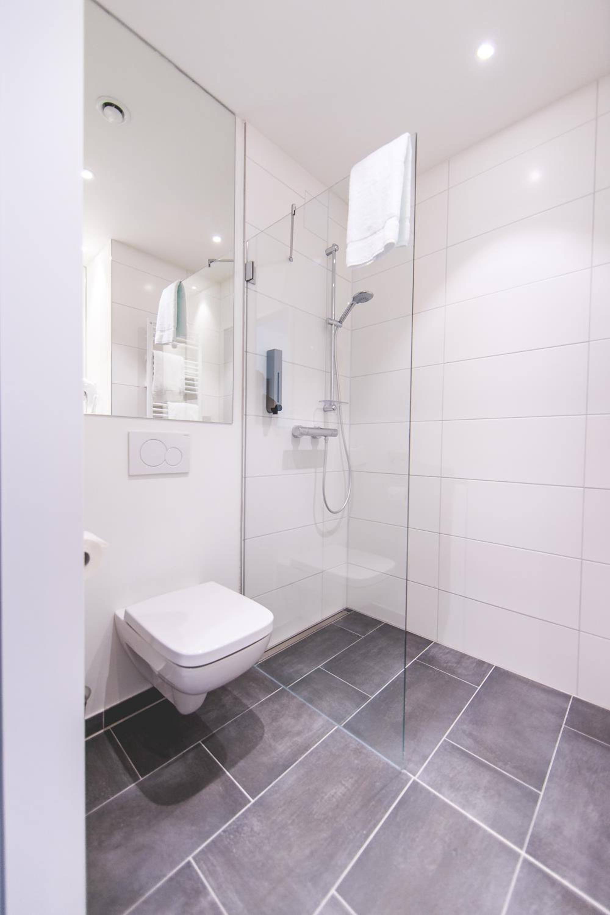 Standard Double Room - Photo 7