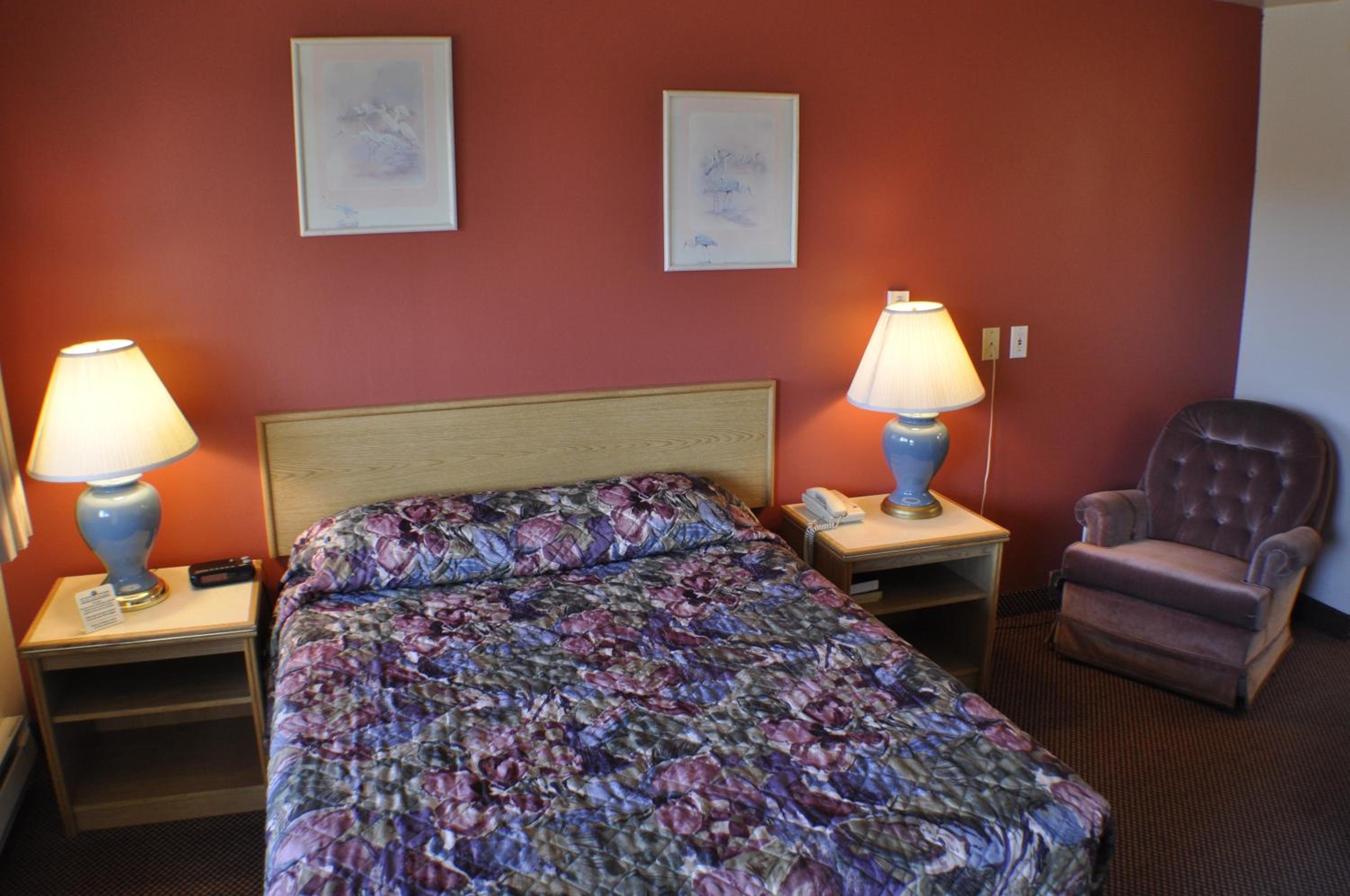Deluxe Queen Room