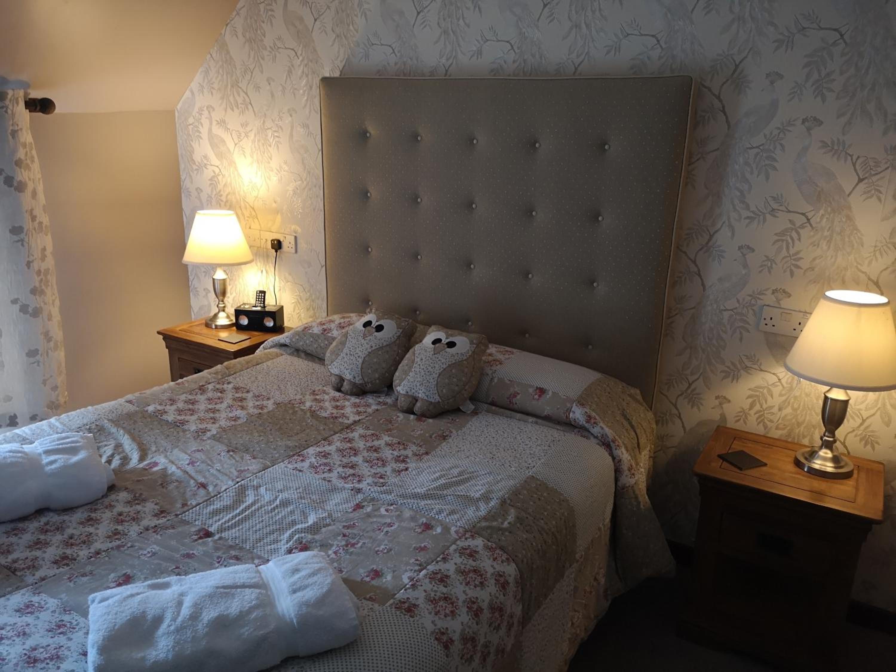 Double Room with Private Bathroom - Photo 2