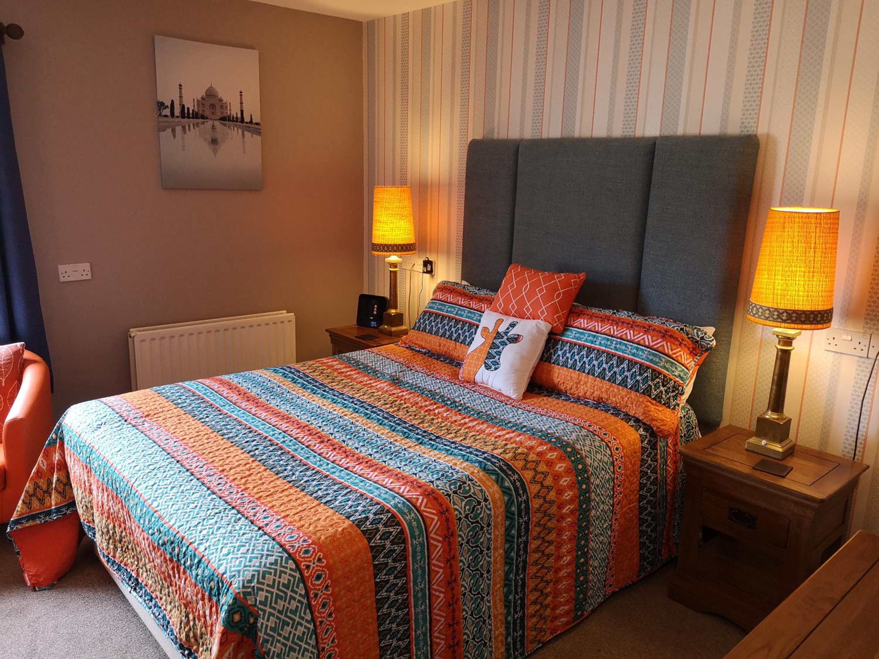Double Room with Private Bathroom - Photo 3