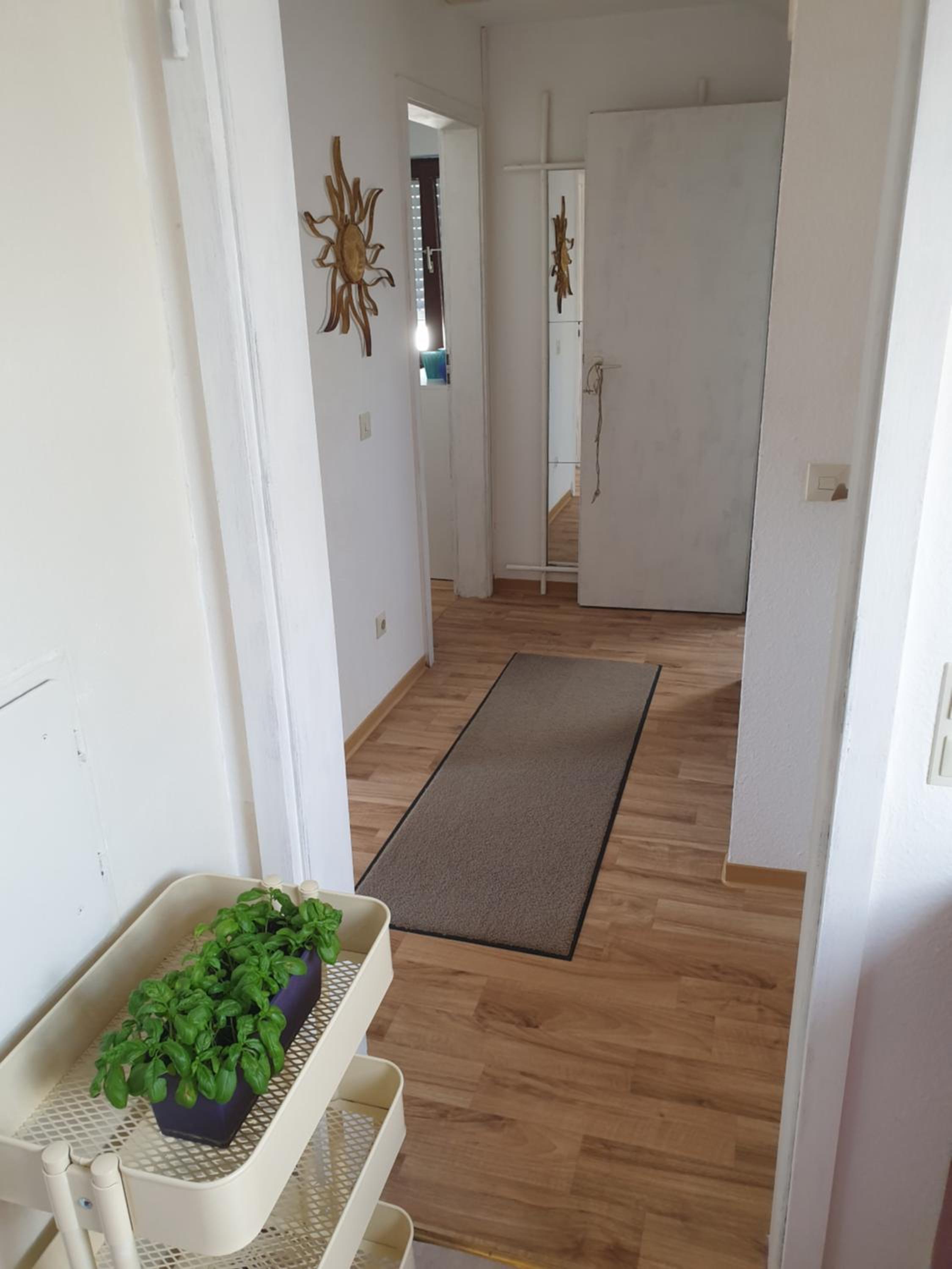 One-Bedroom Apartment - Photo 6
