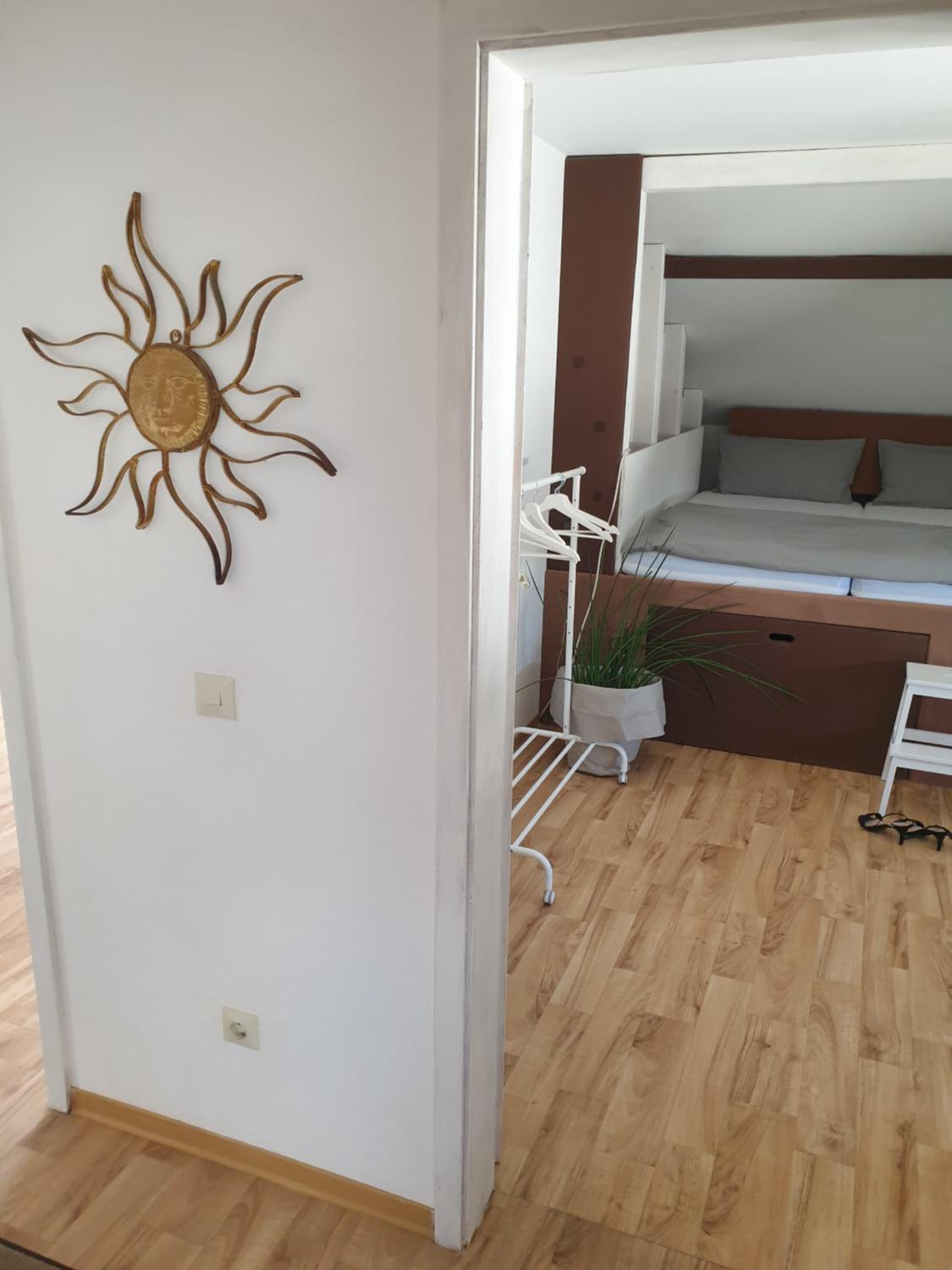 One-Bedroom Apartment - Photo 12
