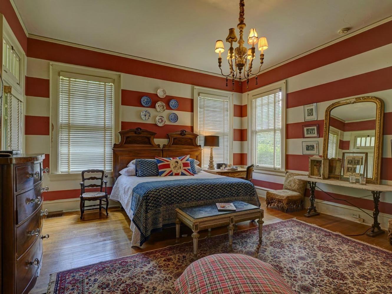 Classic Triple Room photo 2