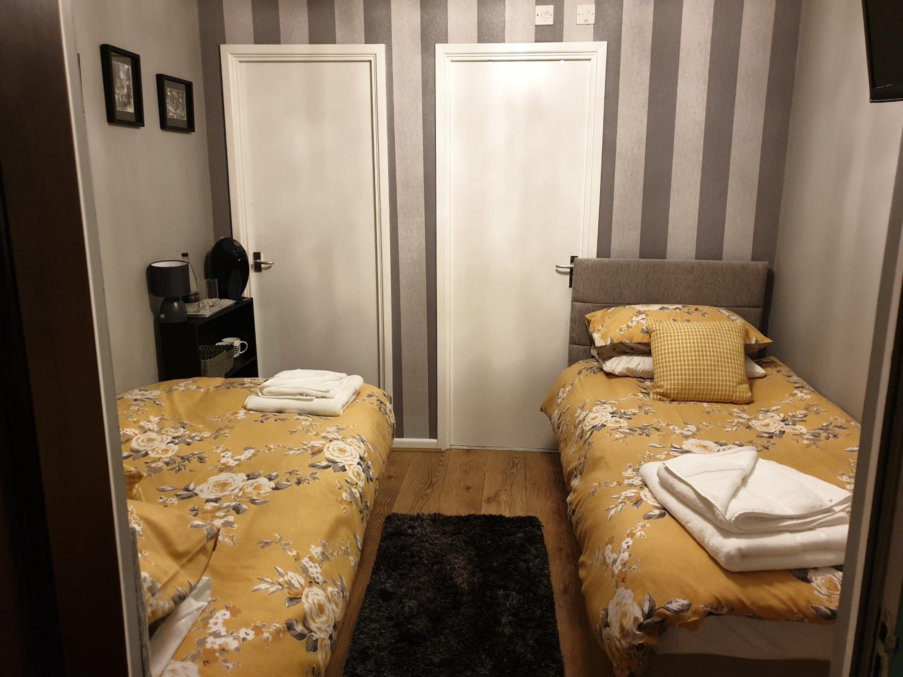 Standard Twin Room photo 1