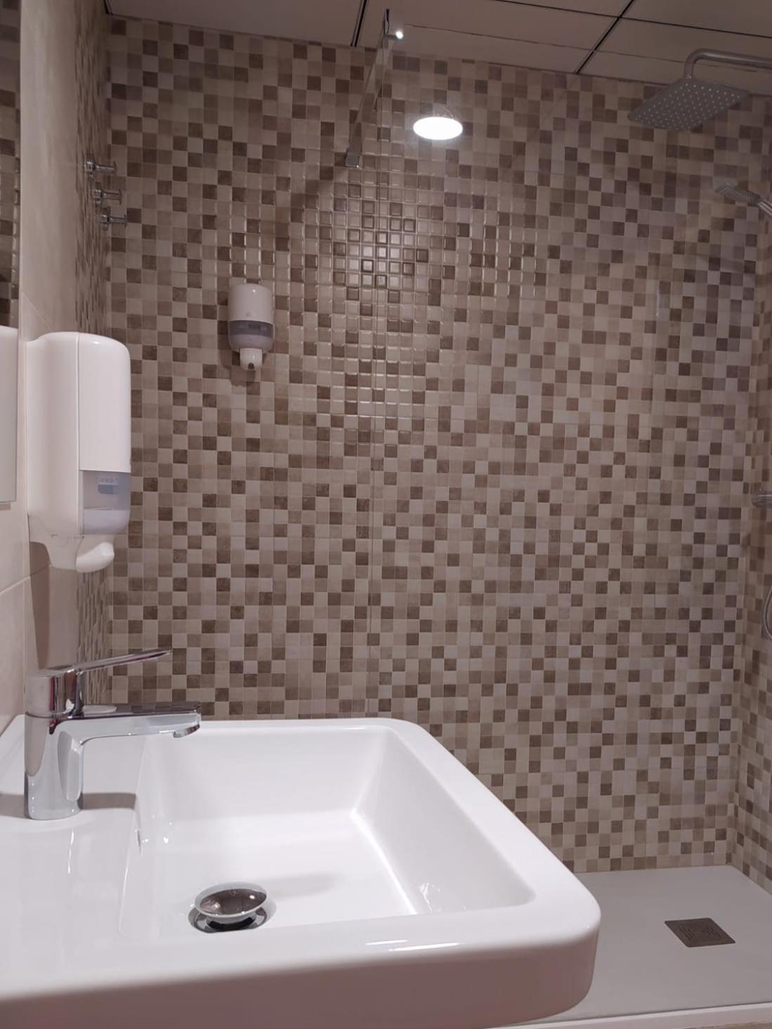 Triple Room with Private Bathroom photo 3